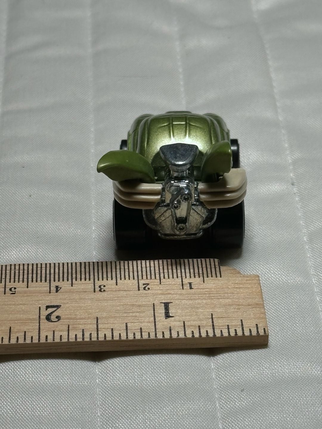 Hot Wheels Star Wars Yoda Character Car Green 2