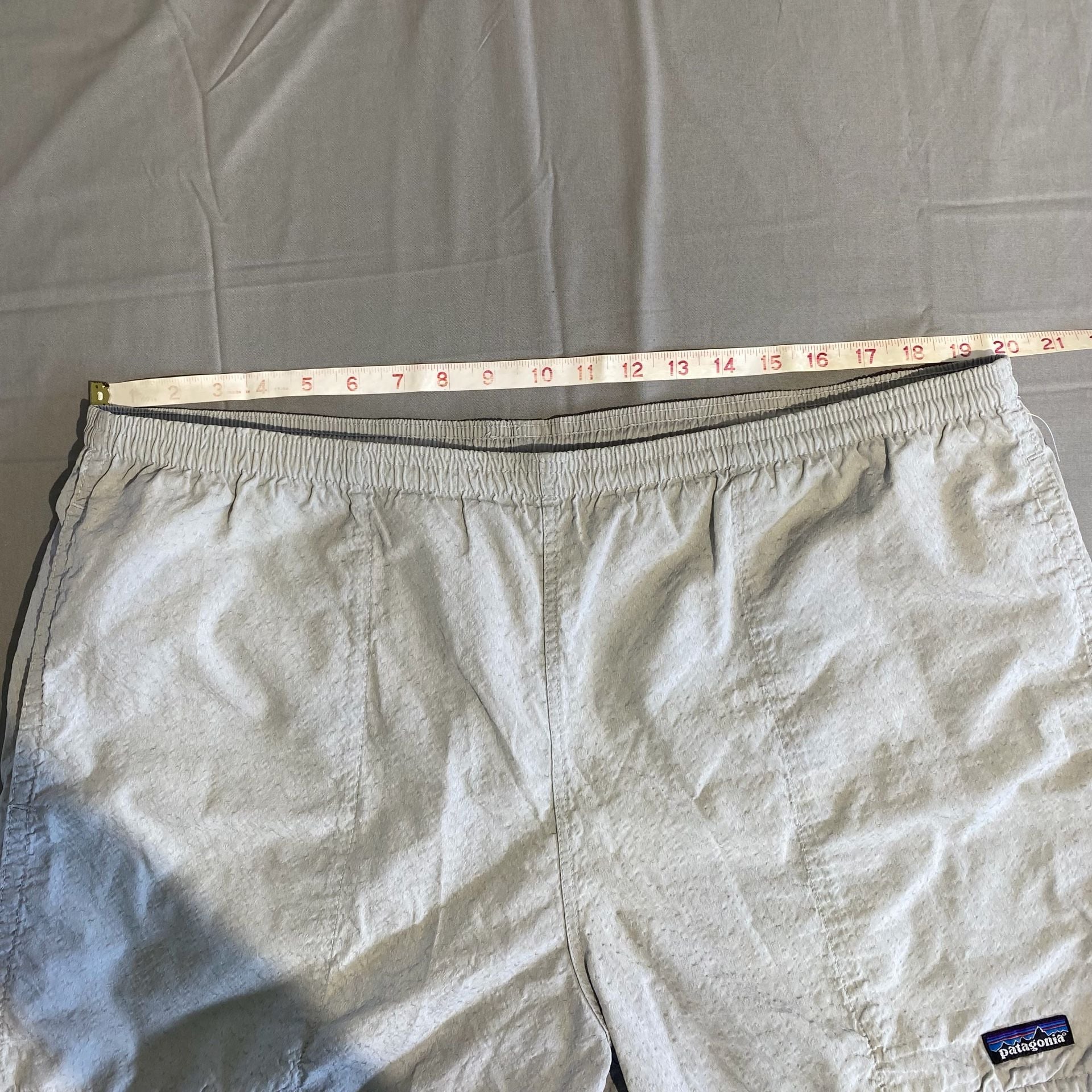 Patagonia Shorts Size XL Gray Nylon Mesh Lined Baggies 5