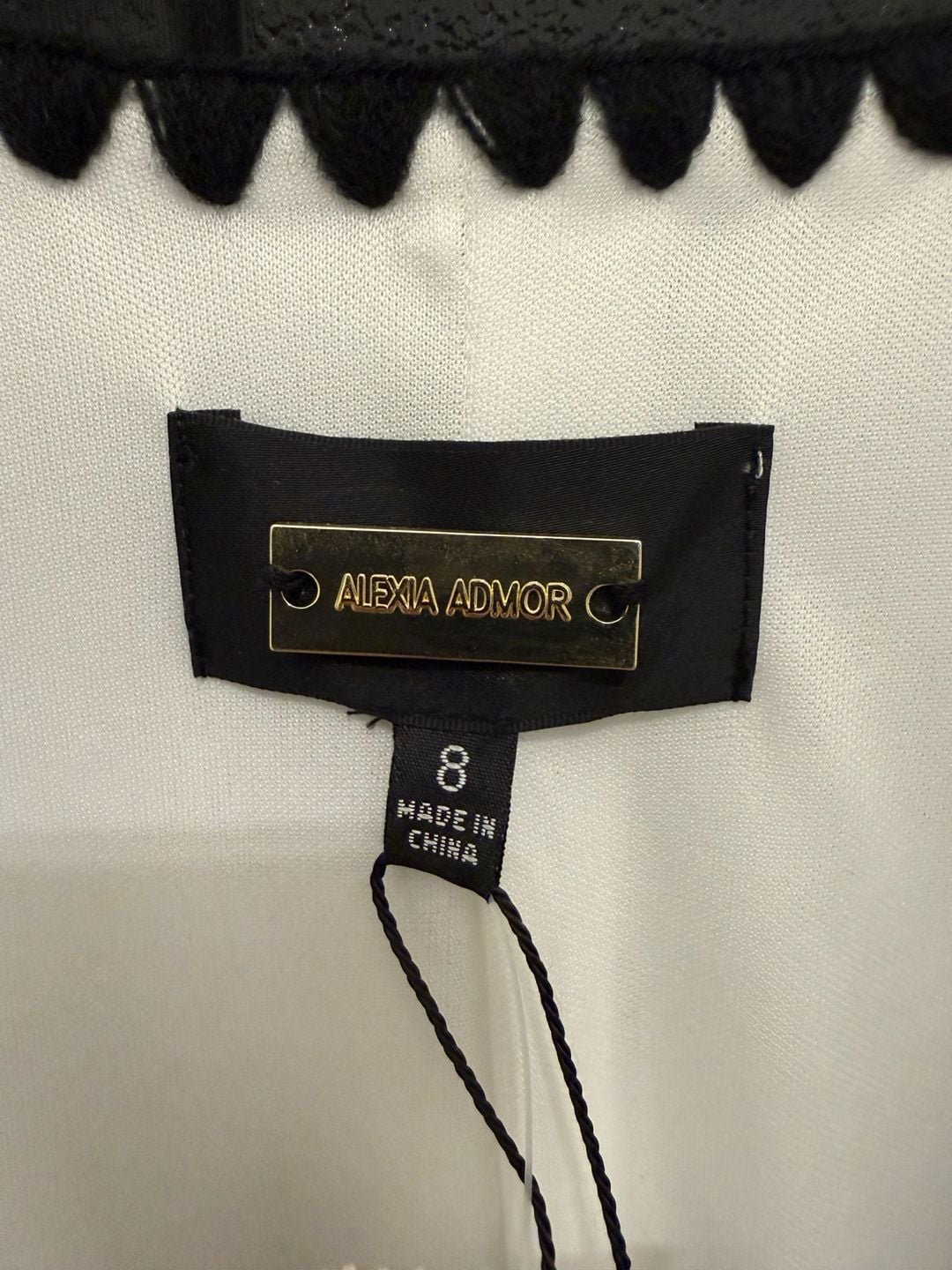 Alexia Admor Pearl Button Mini Dress Size 8 White Black Scallop Trim 4