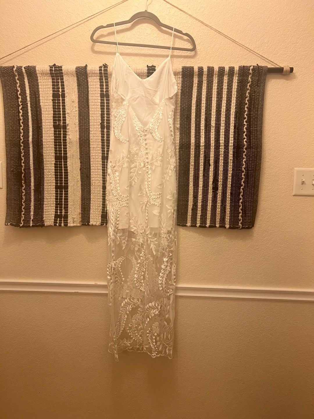 Elliatt Paulette Embroidered Dress Ivory 3