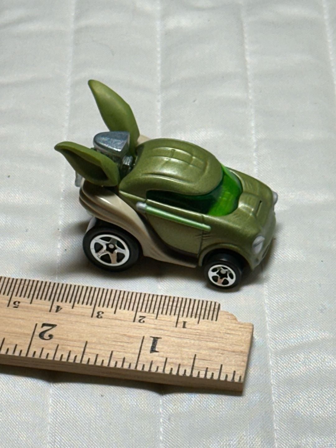 HOT WHEELS STAR WARS Character Cars YODA 2014-used 1