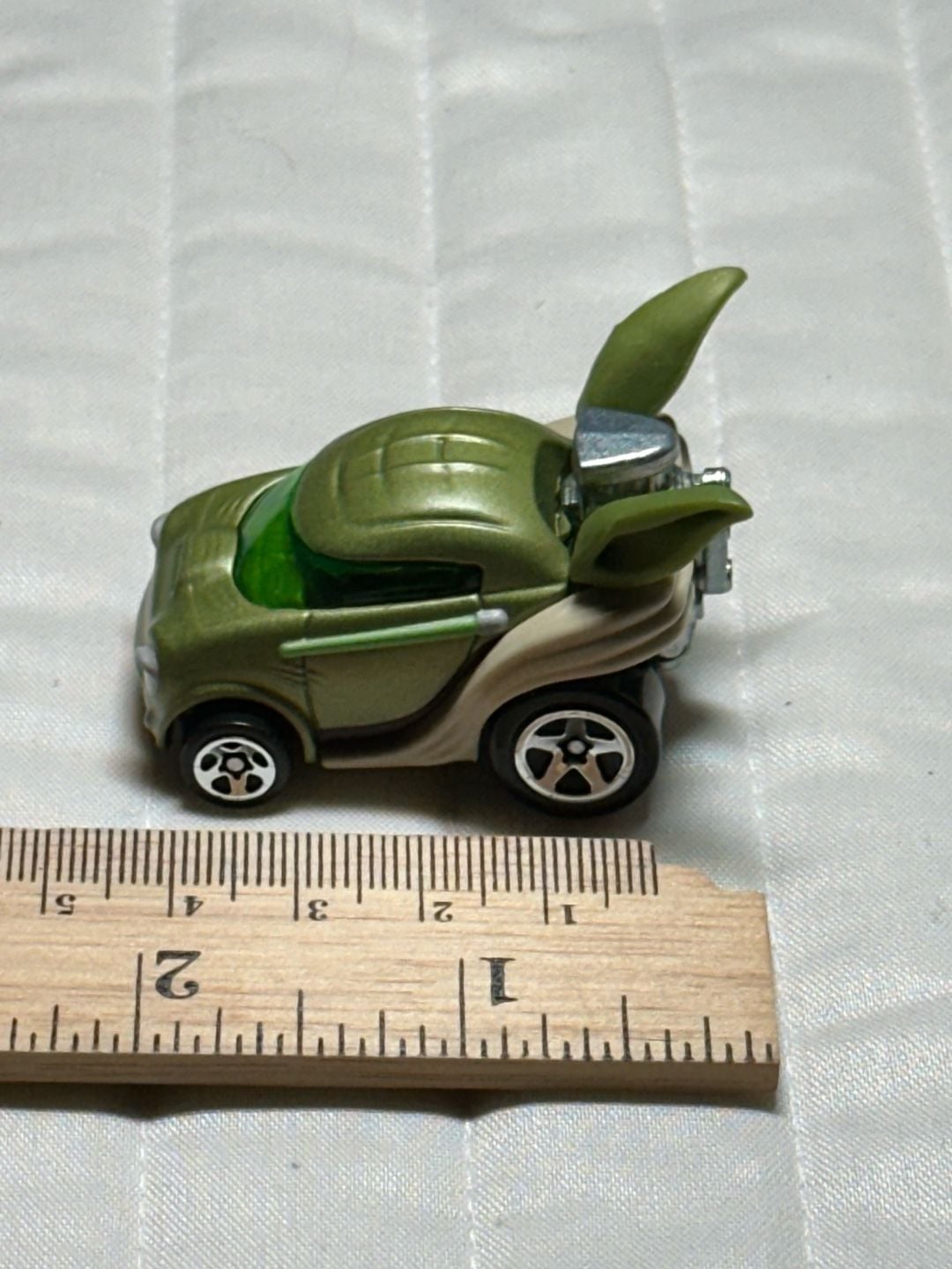 HOT WHEELS STAR WARS Character Cars YODA 2014-used 3