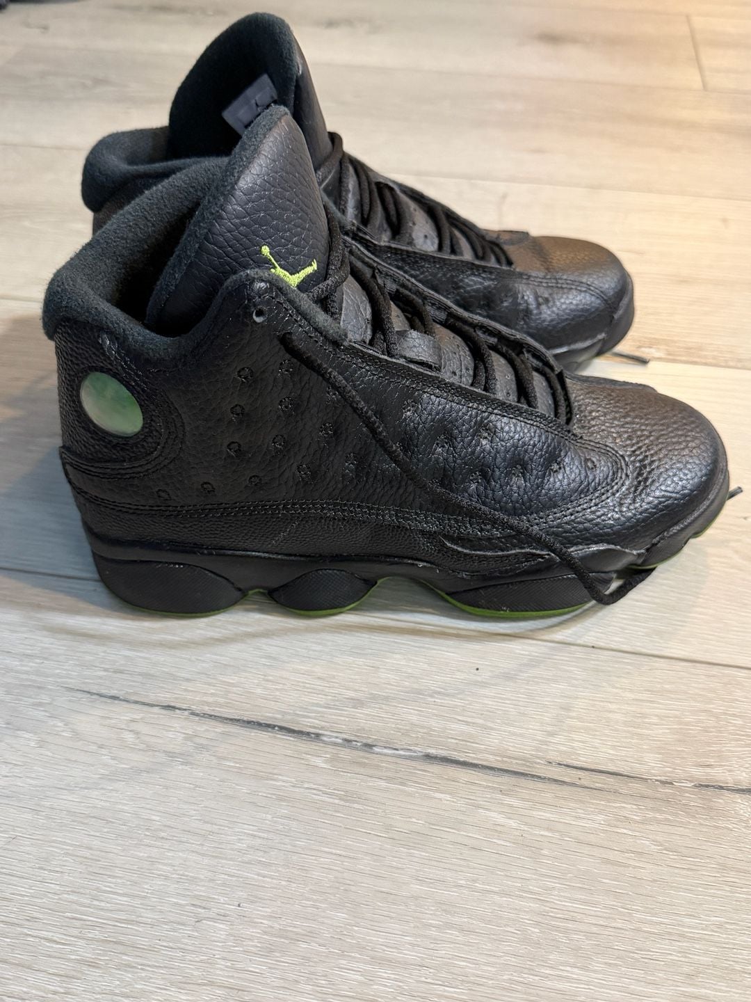 Jordan Air Jordan 13 Retro GS Altitude Size 5Y Black Green 5