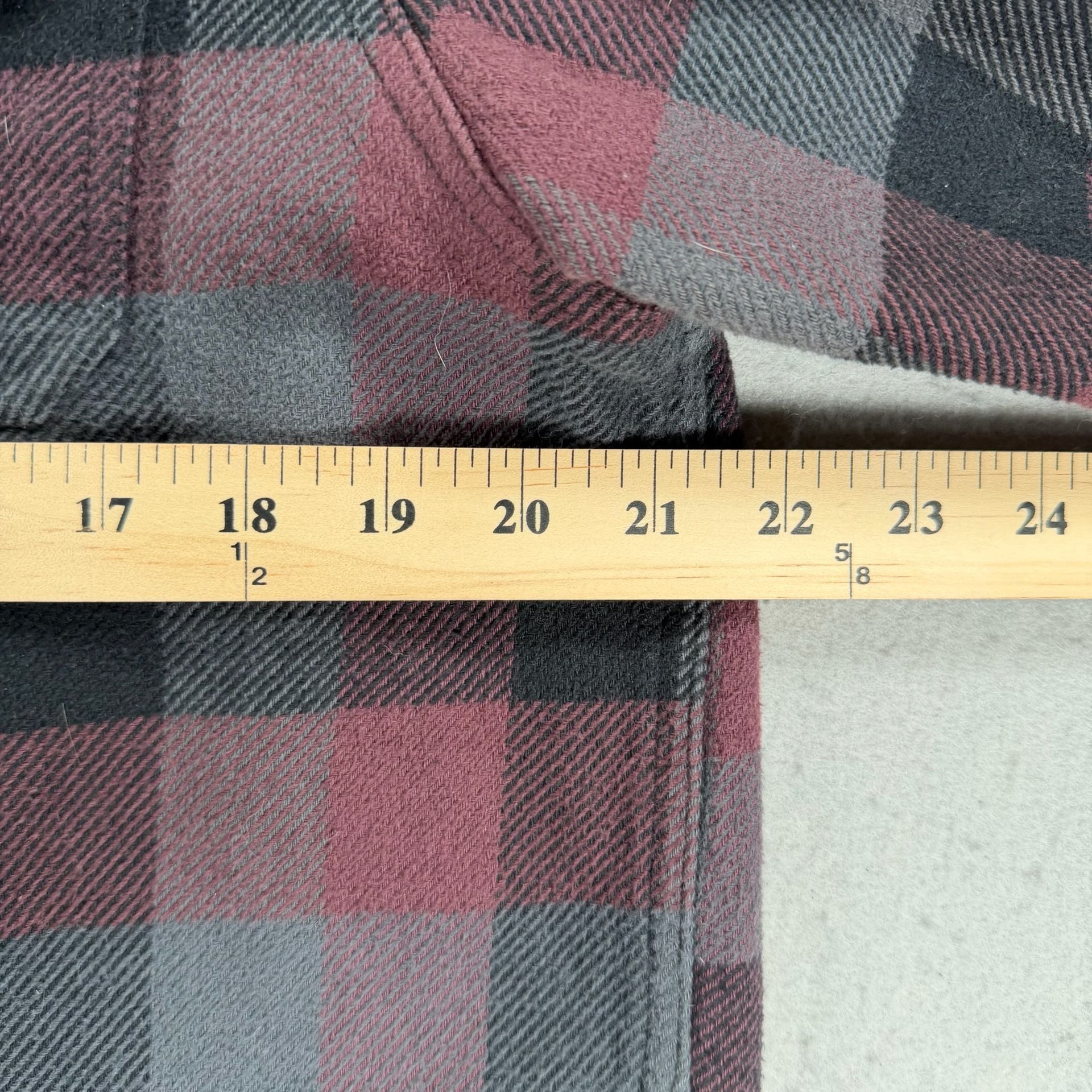 Orvis Heavy Flannel Shirt Size M Burgundy Plaid 4