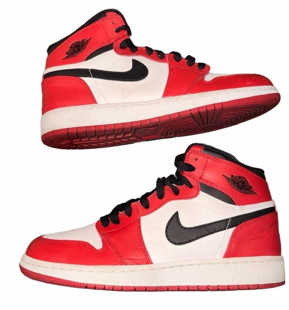 Air Jordan 1 Retro High Chicago Size 6.5Y White Red Black 5