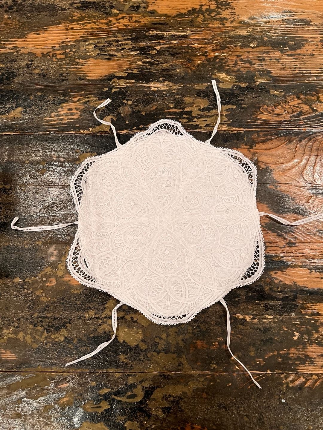 Vintage Linen Brussels Lace Roll Warmer Biscuit Basket 1