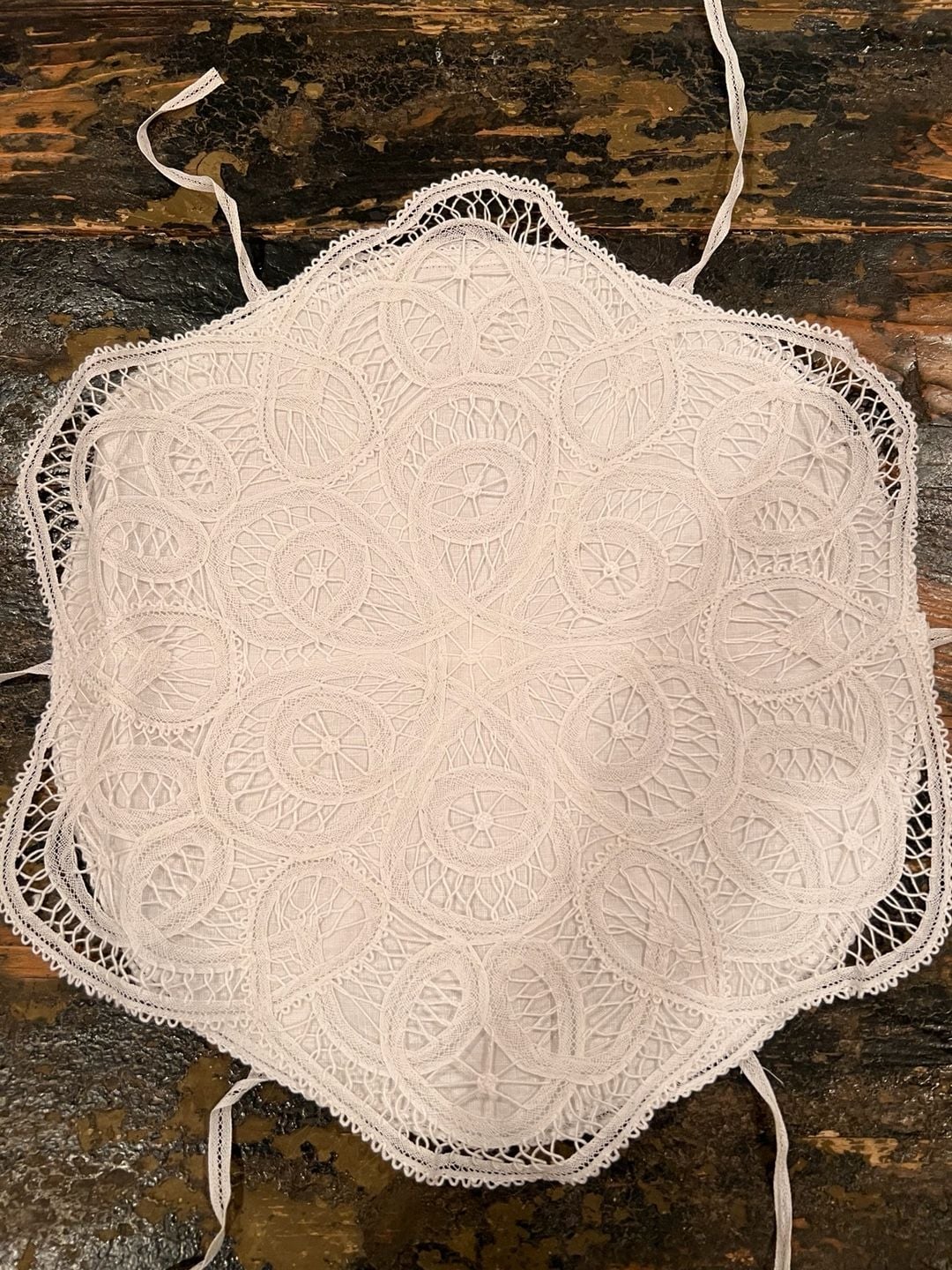 Vintage Linen Brussels Lace Roll Warmer Biscuit Basket 3