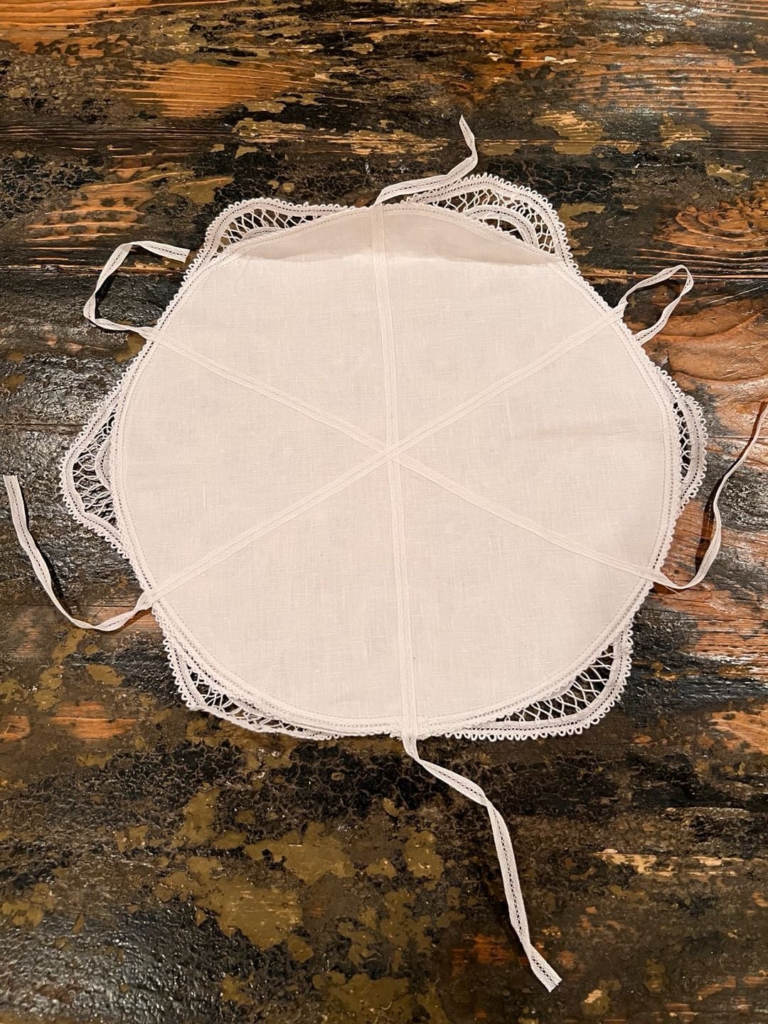 Vintage Linen Brussels Lace Roll Warmer Biscuit Basket 4