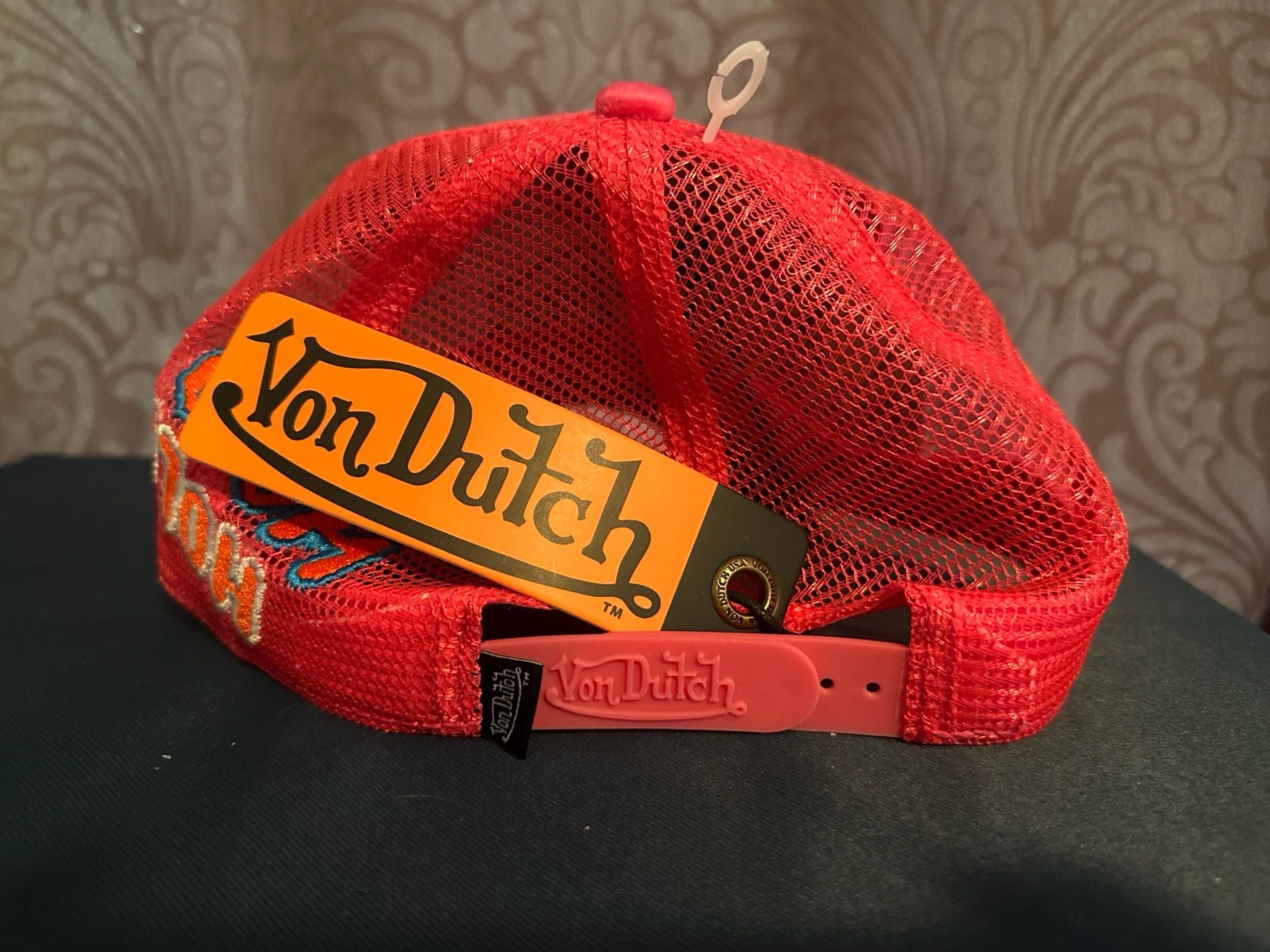 Von Dutch ~ hot pink Hollywood Velvet trucker hat - Limited Edition 5