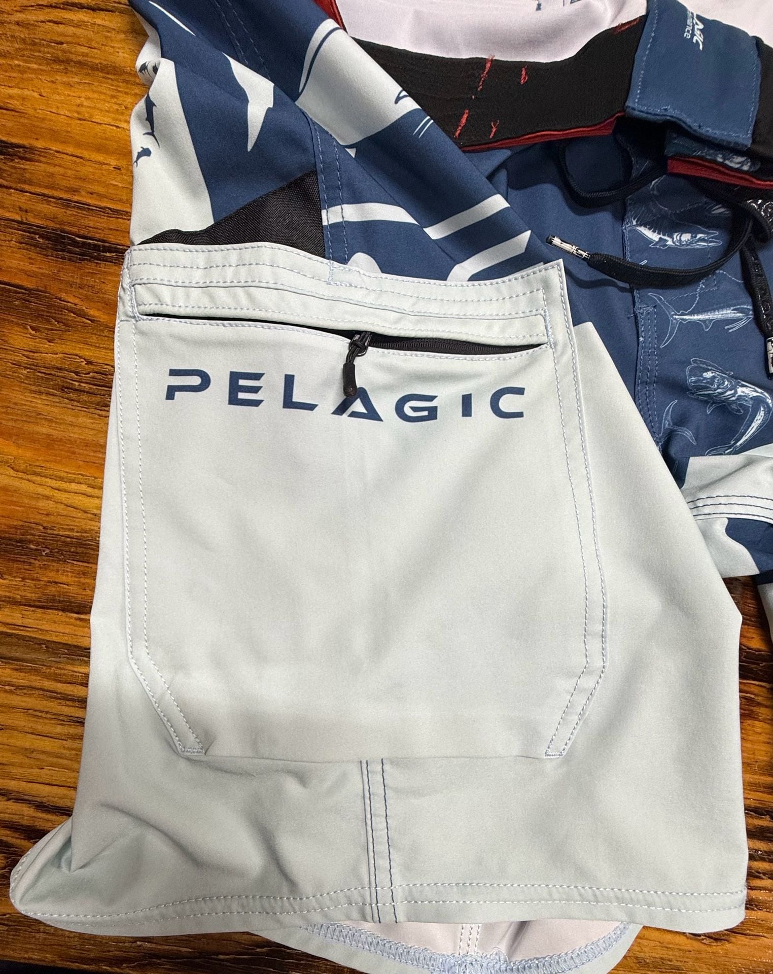 Pelagic Men's Blue Water Americamo Fishing Boardshorts - Size 38 8