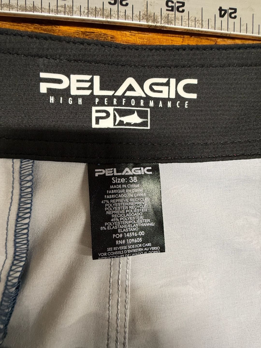 Pelagic Men's Blue Water Americamo Fishing Boardshorts - Size 38 9