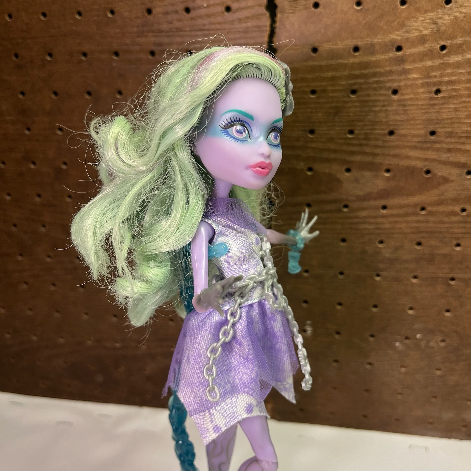 Monster High Haunted Getting Ghostly Twyla Doll 3
