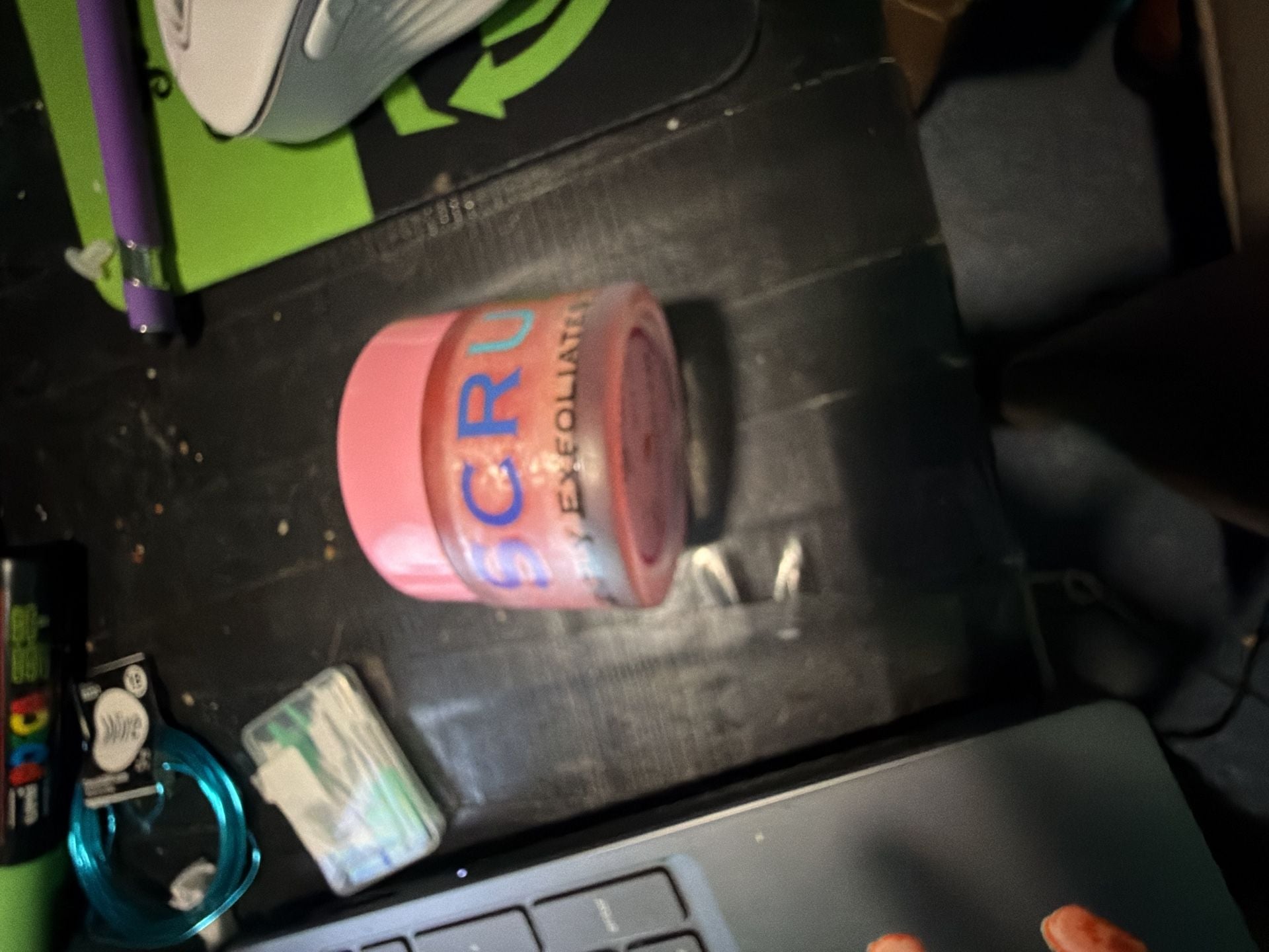 #404 Daizykat Watermelon Gently Exfoliates Lip Scrub 3
