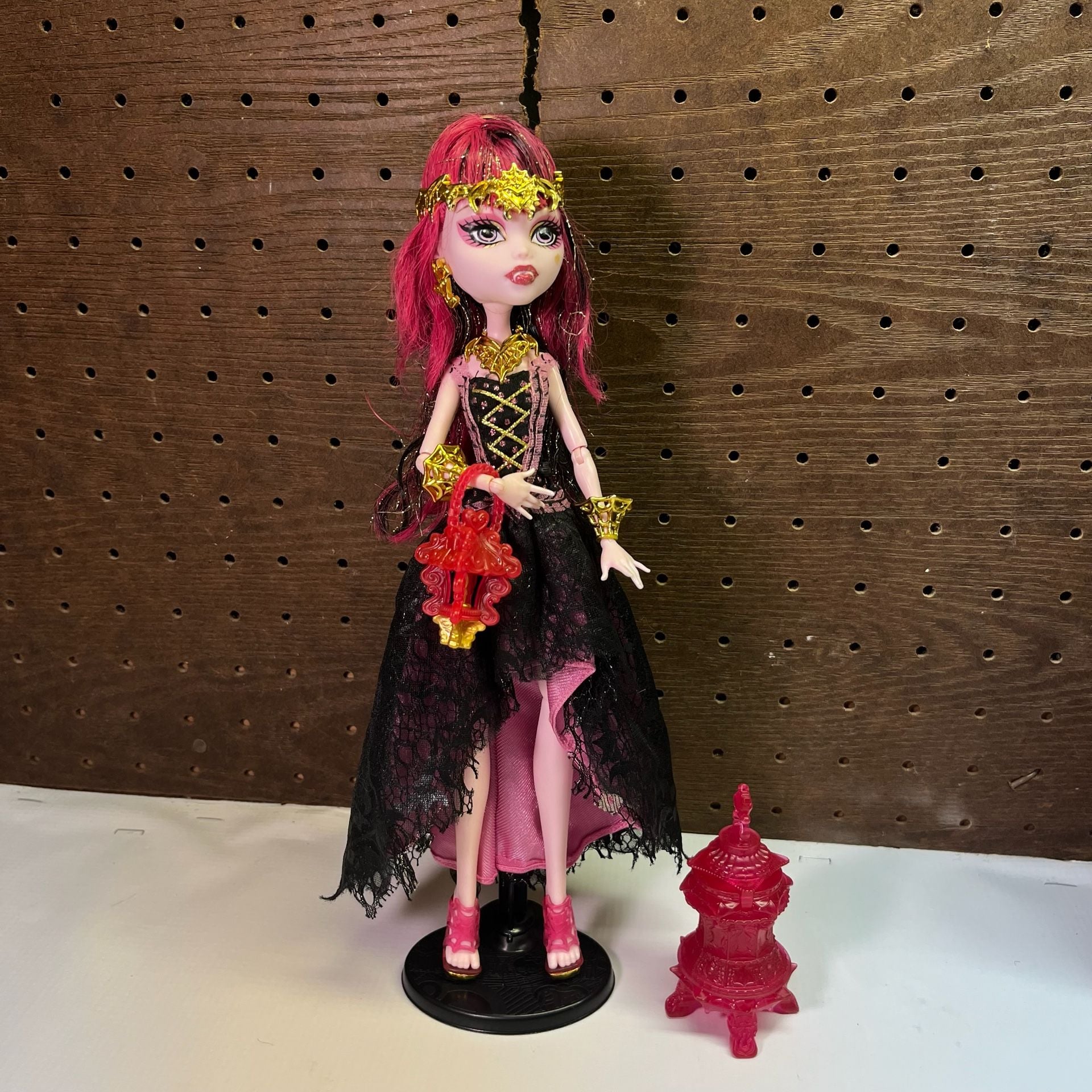 Monster High 13 Wishes Draculaura Doll 1