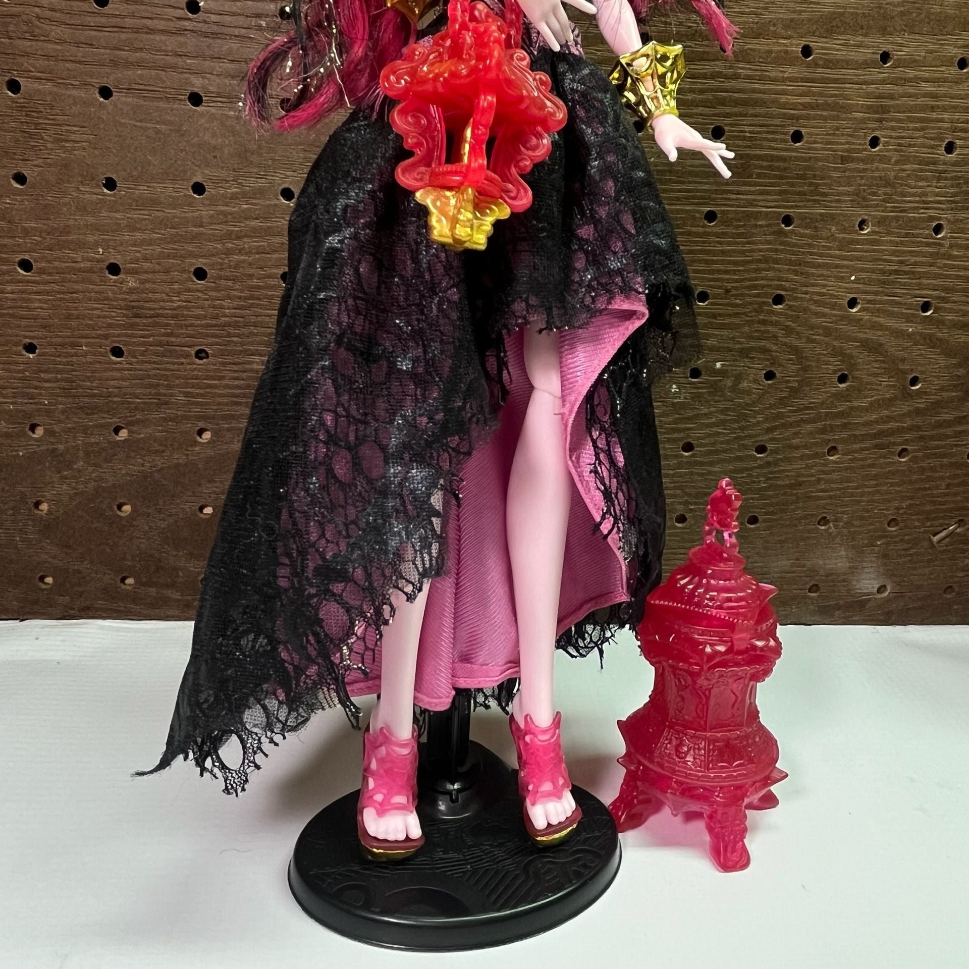 Monster High 13 Wishes Draculaura Doll 6