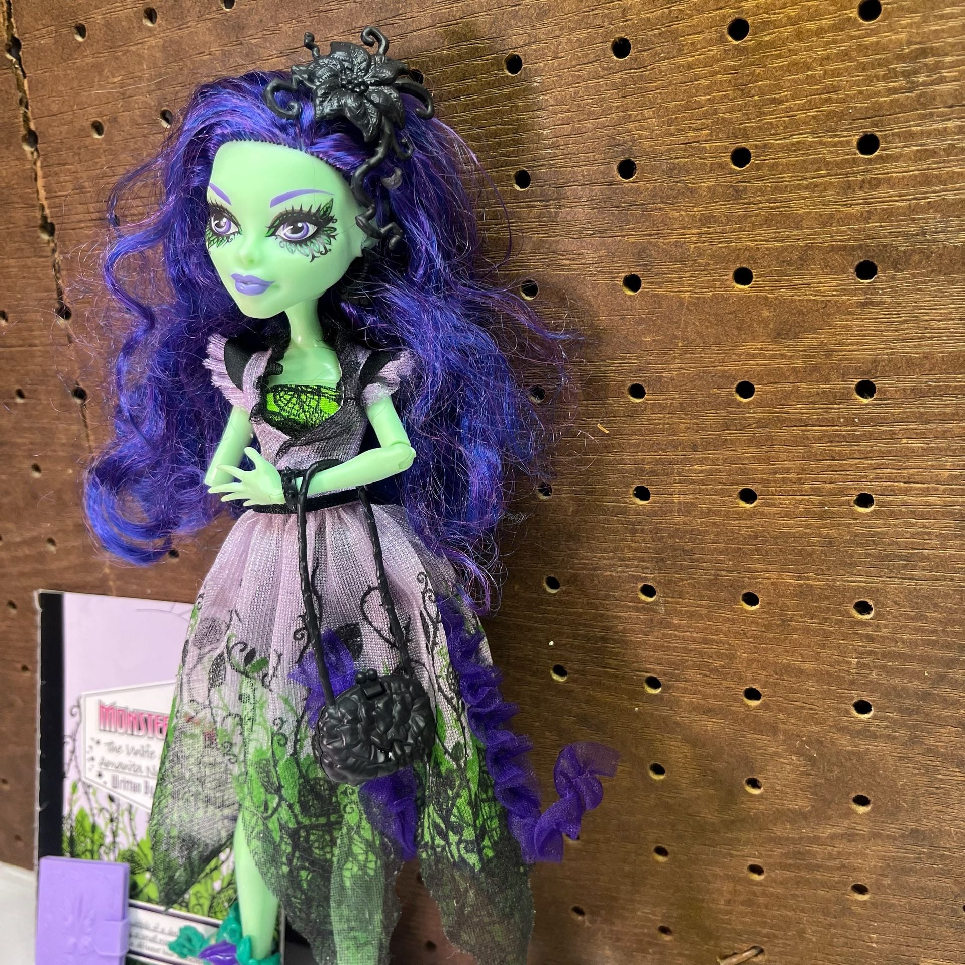 Monster High Gloom And Bloom Amanita Nightshade 4