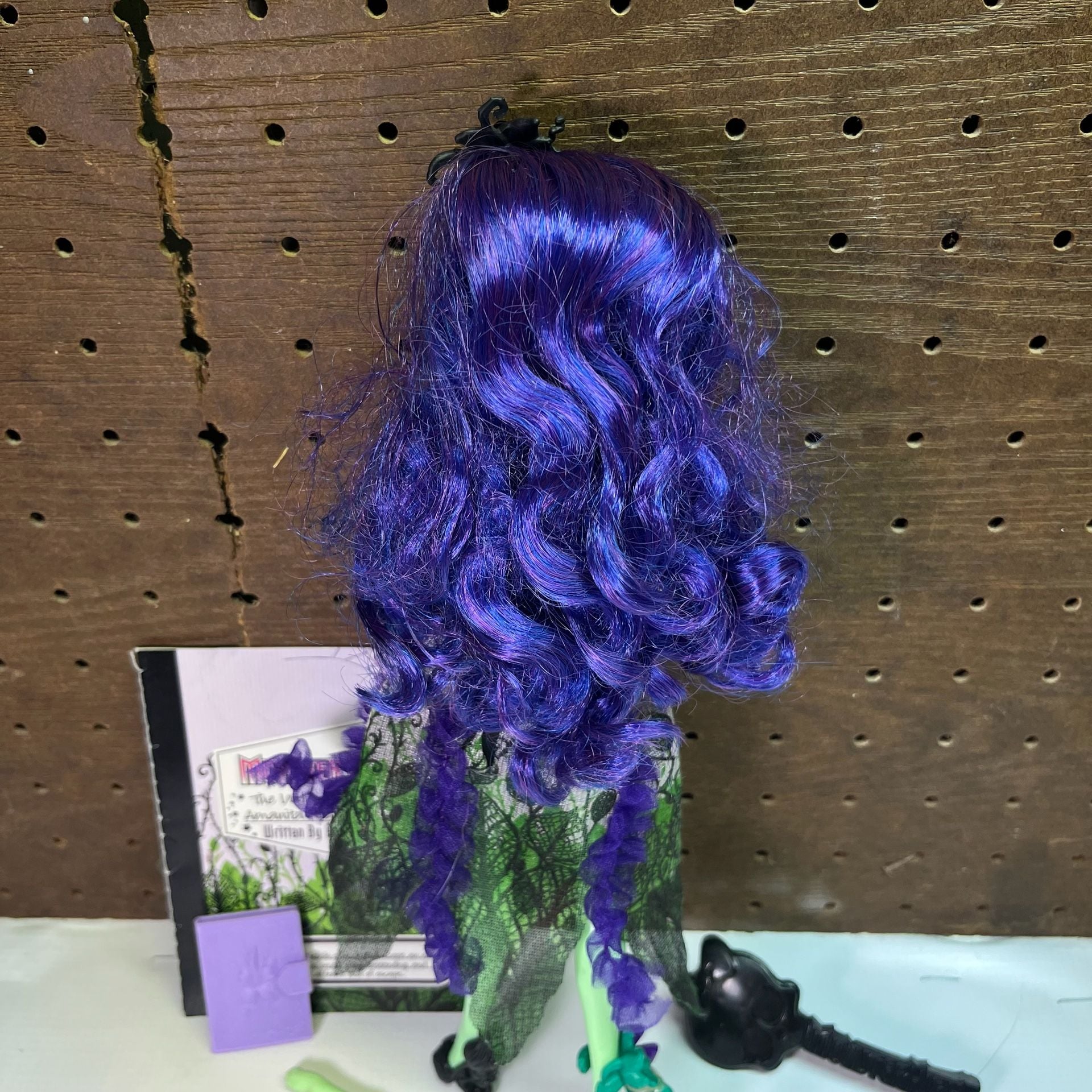 Monster High Gloom And Bloom Amanita Nightshade 5