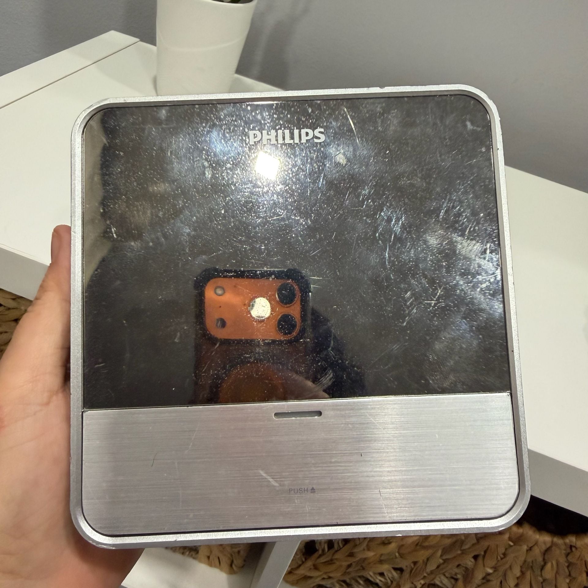 Philips Docking Entertainment System DC190B untested 4