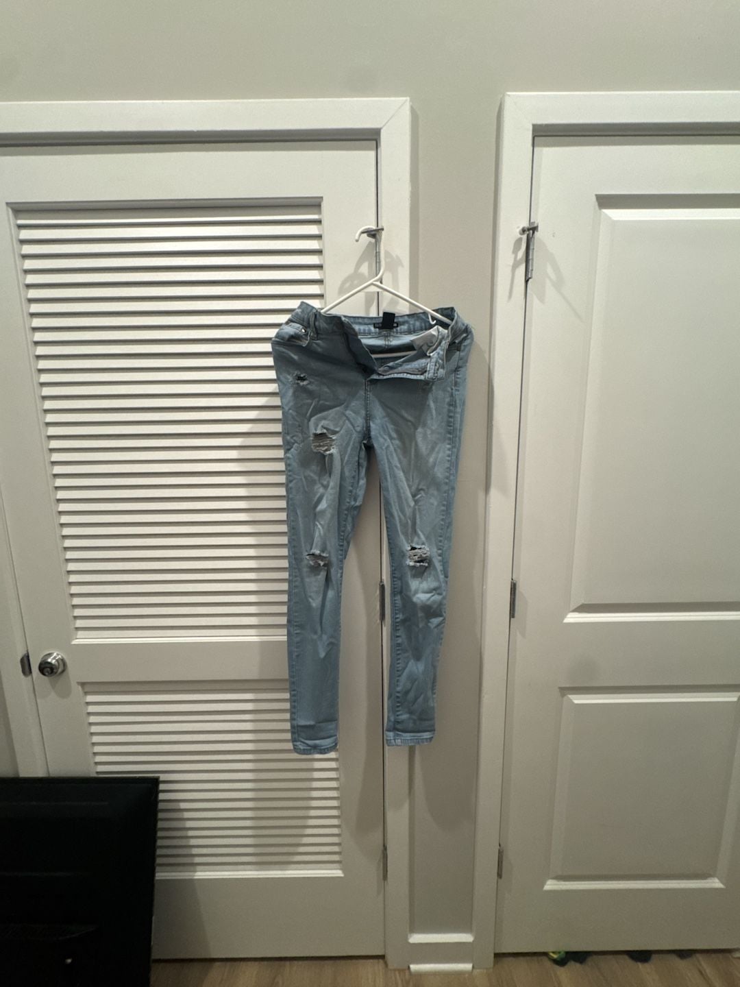 Fashion Nova Ripped Skinny Jeans Light Blue Distressed 3