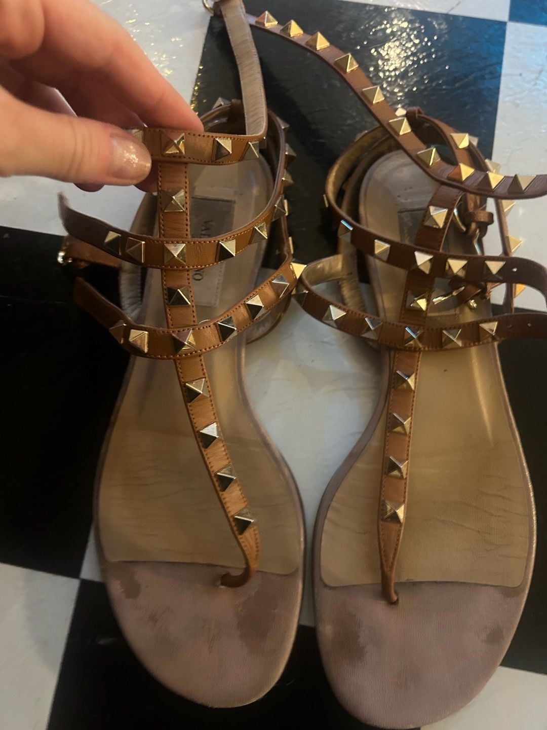 Valentino Rockstud Flat Thong Sandals Size 37 Brown Leather 2