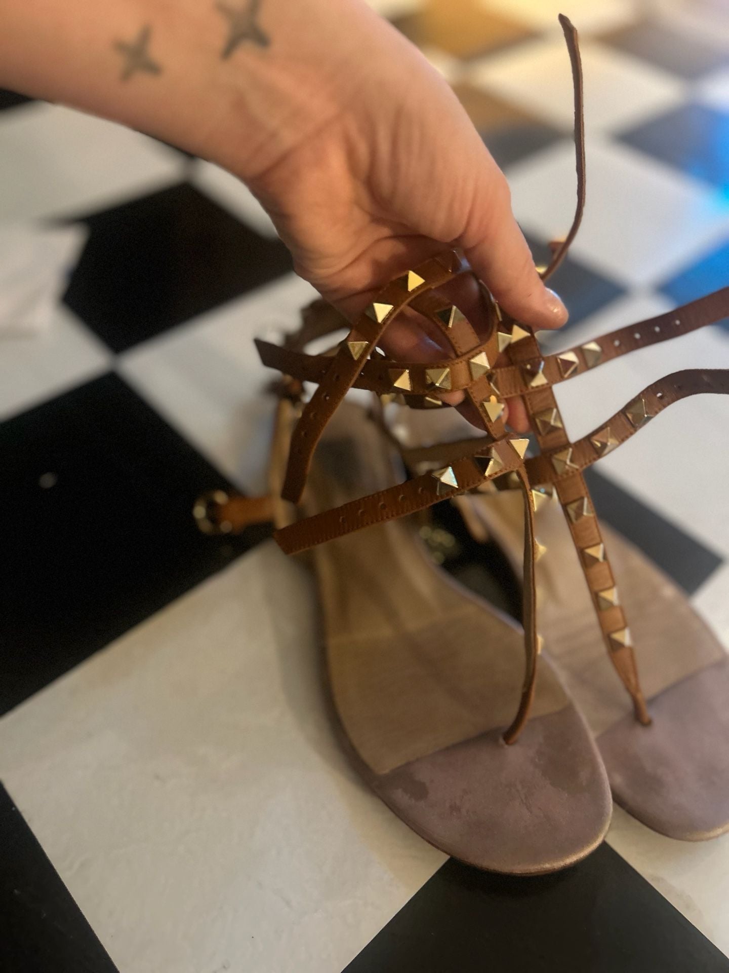 Valentino Rockstud Flat Thong Sandals Size 37 Brown Leather 5