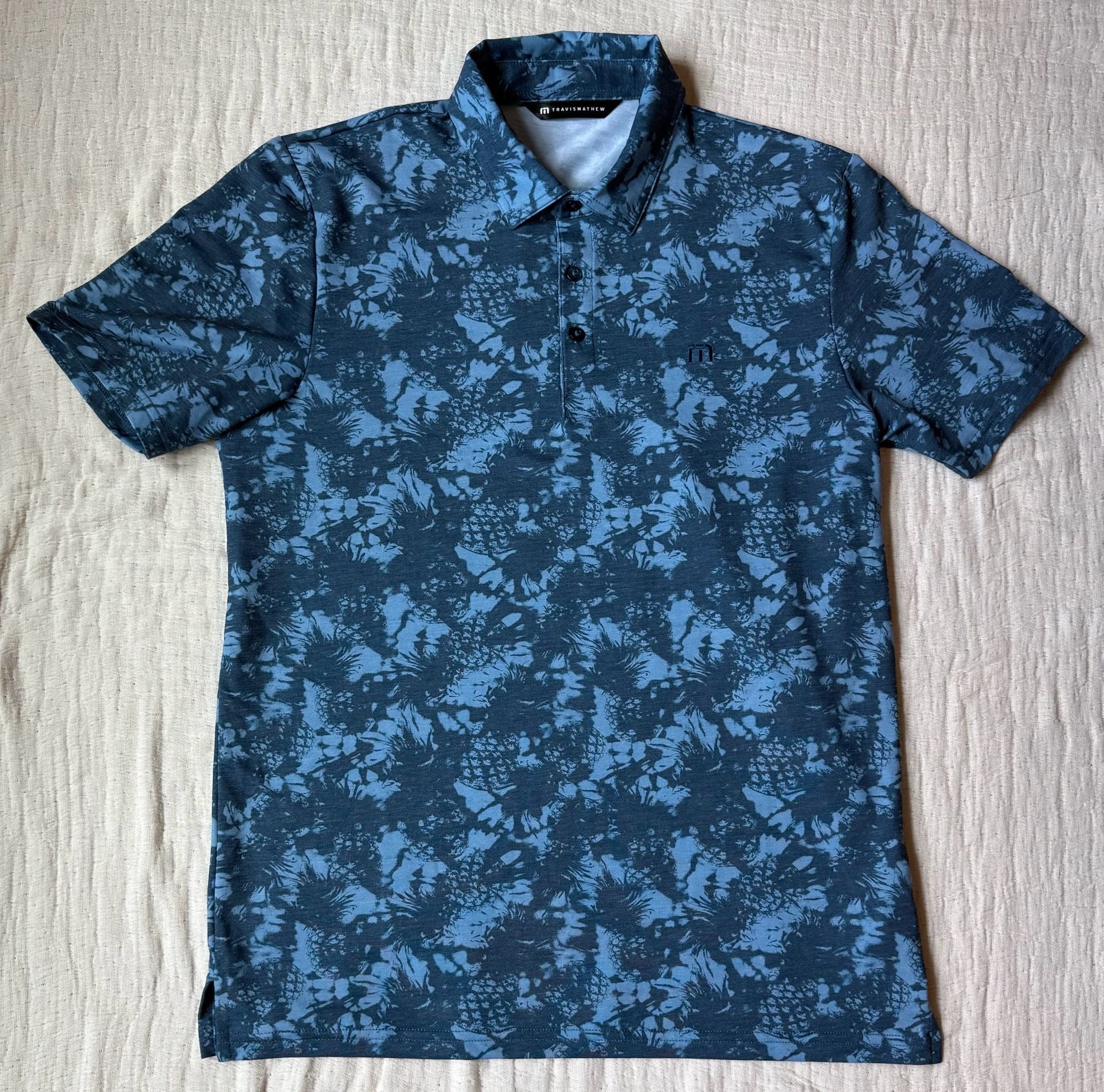 TravisMathew Blue Polo Shirt Size M 2