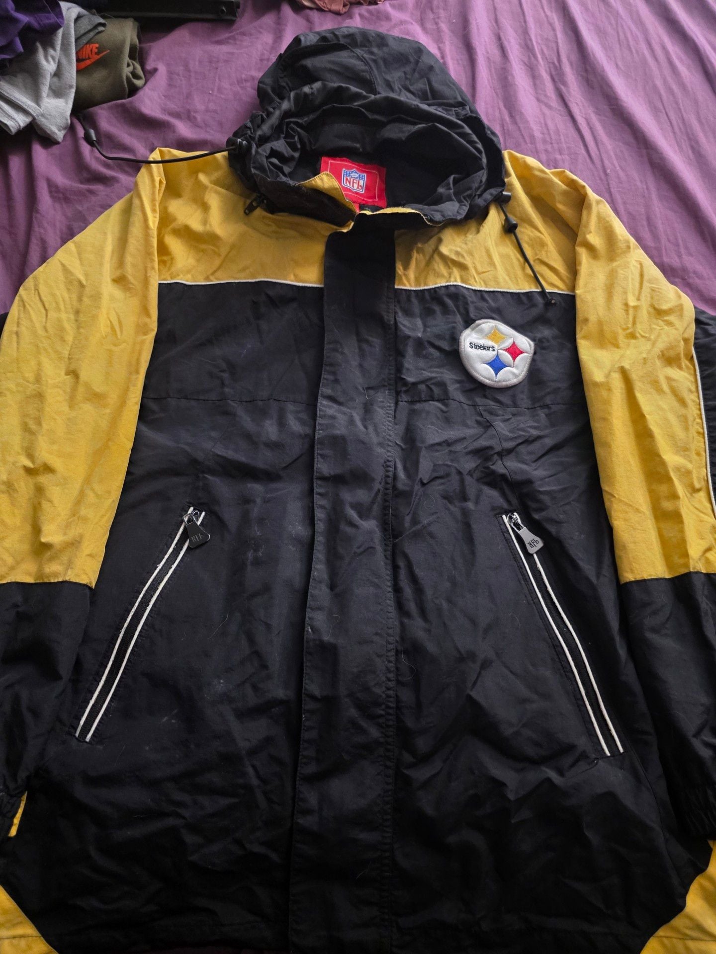 NFL Pittsburgh Steelers Hooded Jacket Size M Black Yellow Windbreaker 2