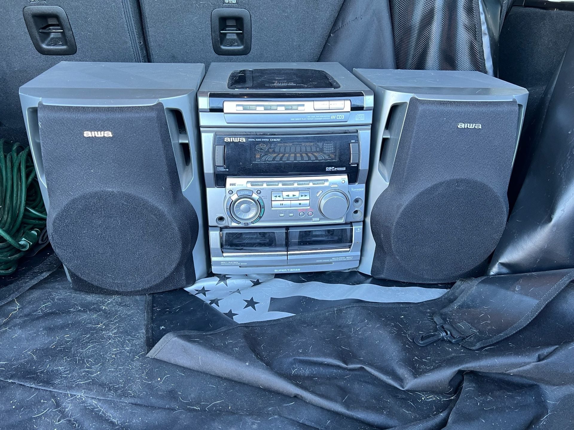 Aiwa Digital Audio System CX-NA707 Stereo System with Speakers 1