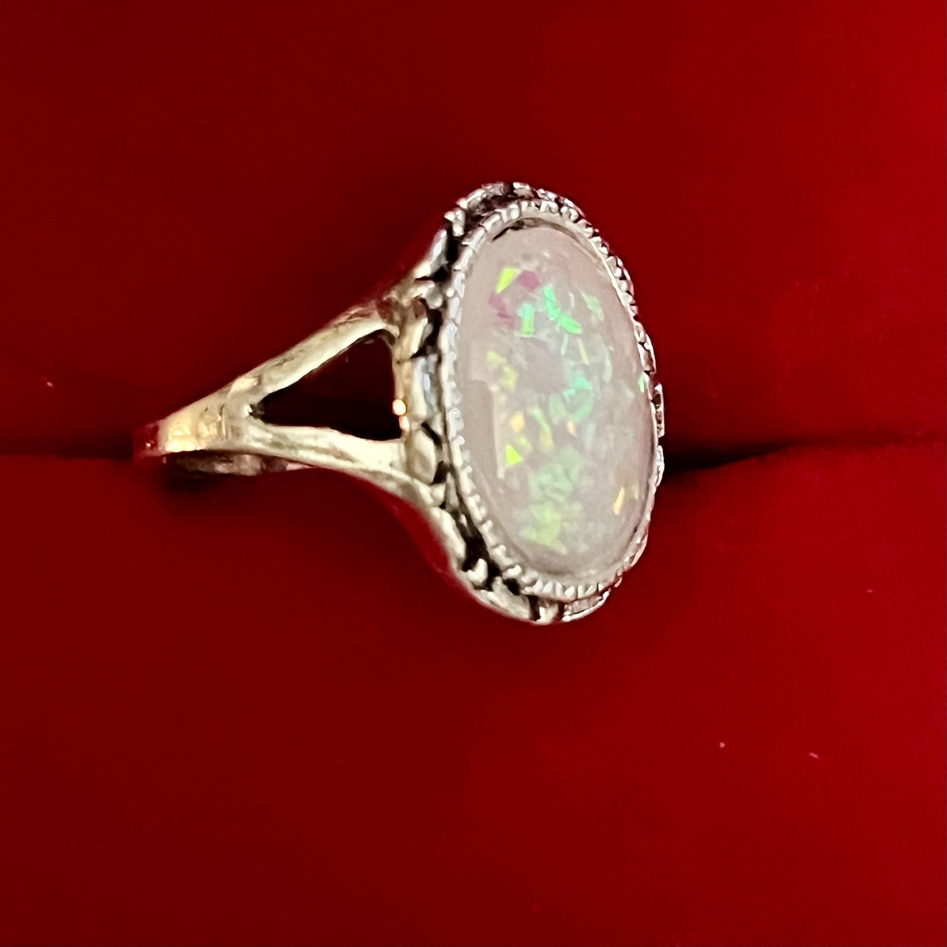 Simulated Opal Silver Tone Ring White Stone Size 6 3