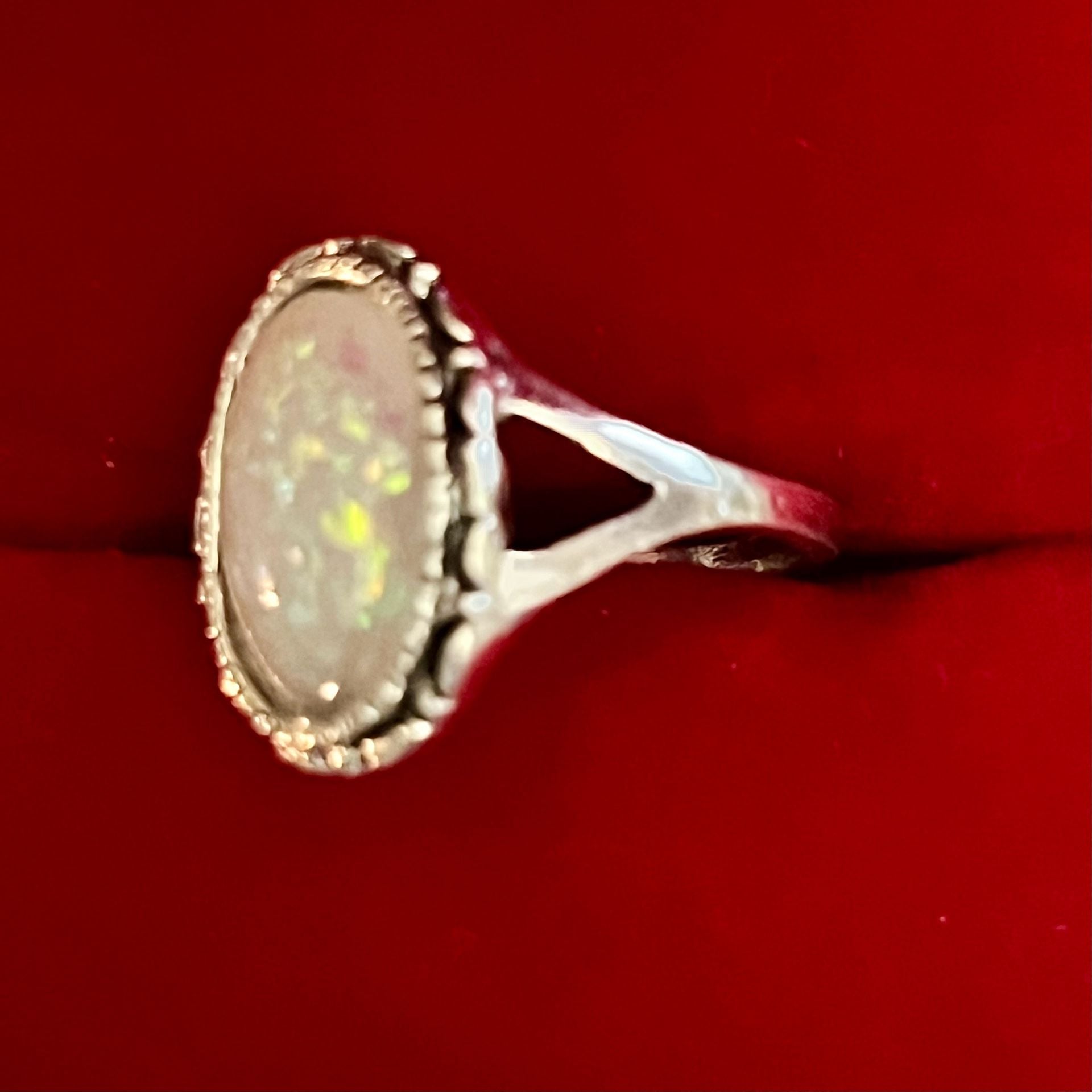 Simulated Opal Silver Tone Ring White Stone Size 6 4