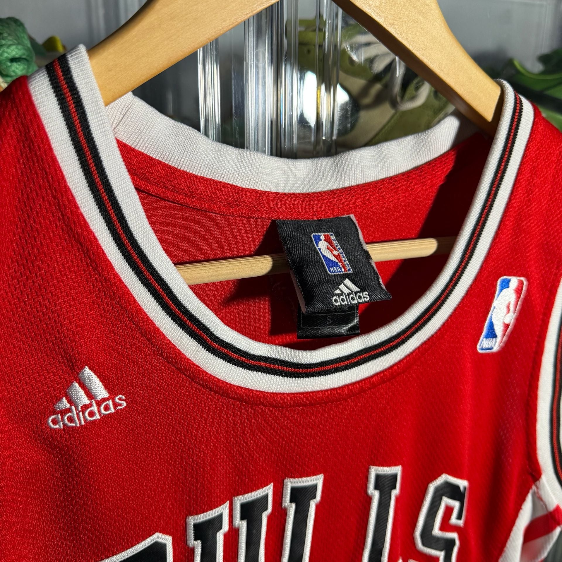 Adidas Chicago Bulls Michael Jordan 23 Jersey Size S NBA 4Her 3