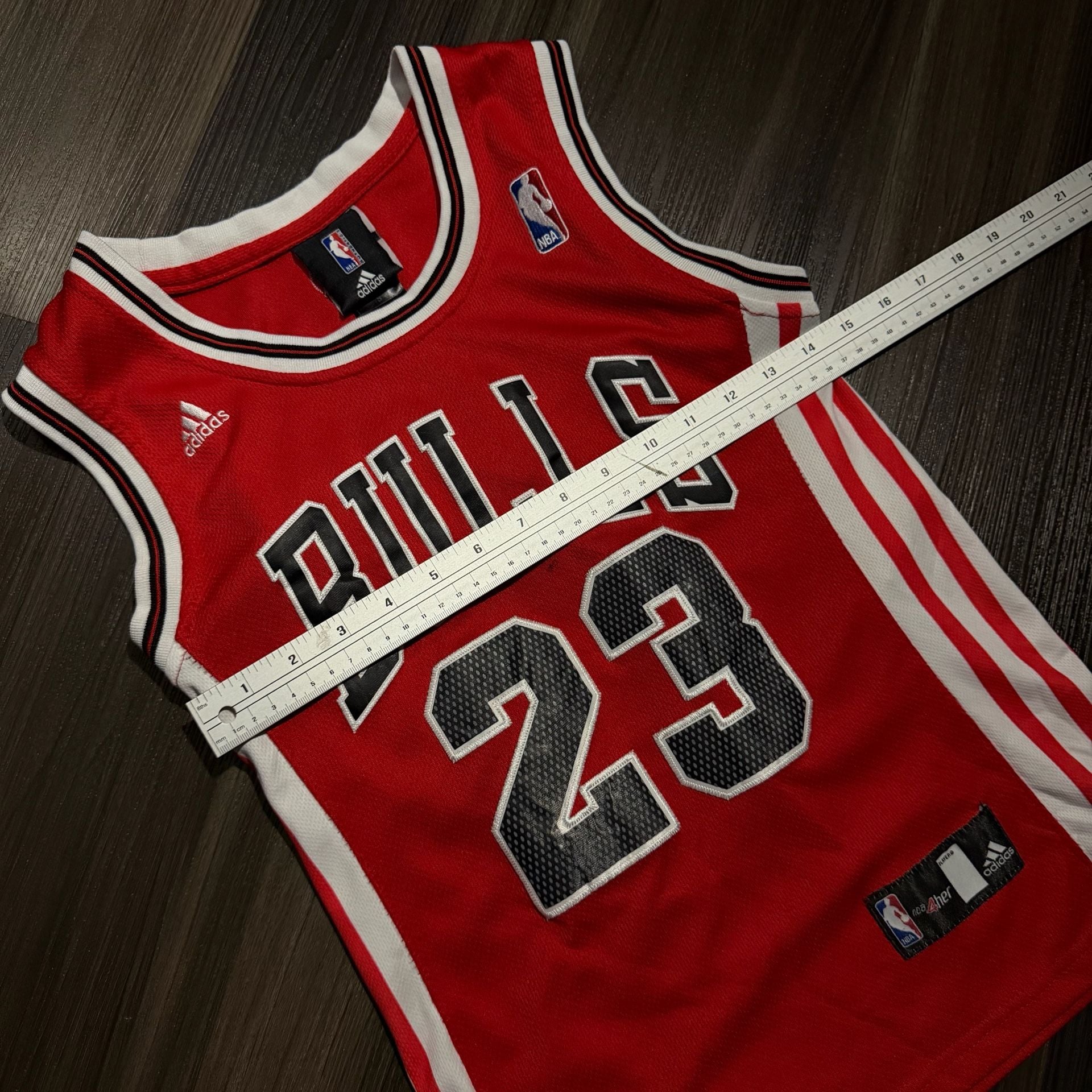 Adidas Chicago Bulls Michael Jordan 23 Jersey Size S NBA 4Her 7