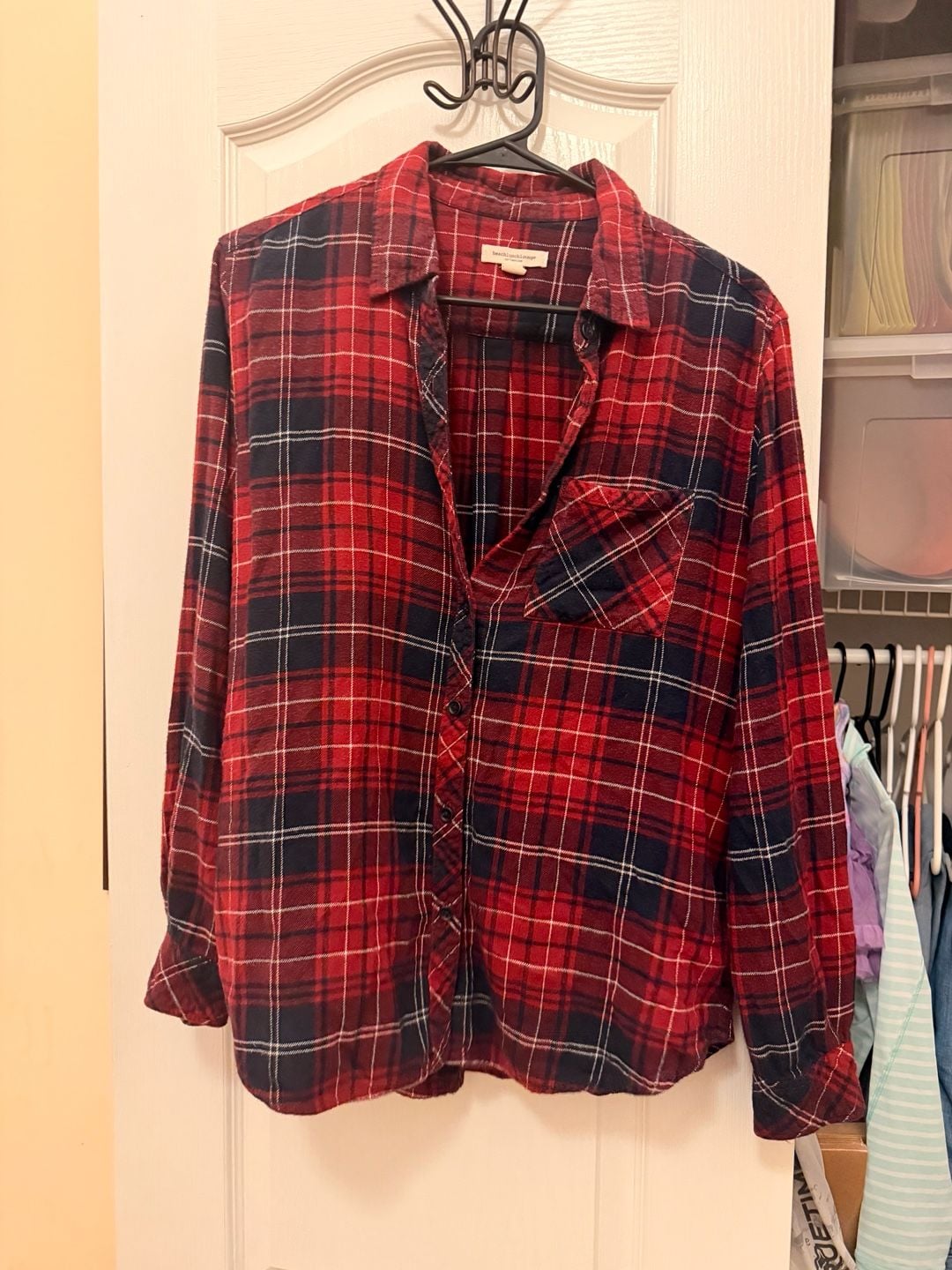 Beach Lunch Lounge Plaid Flannel Shirt Size M Red Black Long Sleeve 2