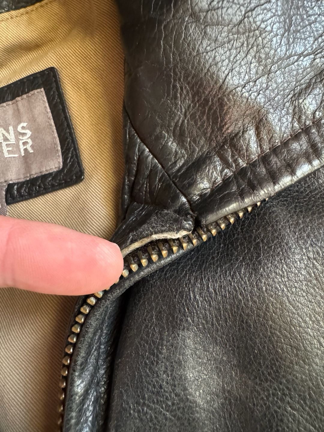 Wilsons Leather Worn In Moto Jacket 90s Model Off Duty Black Men’s M 13