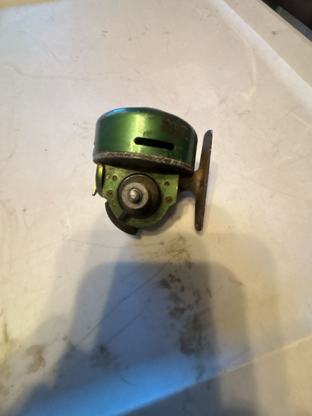 Johnson Century Model No. 100 Spincast Fishing Reel
Not tested 3