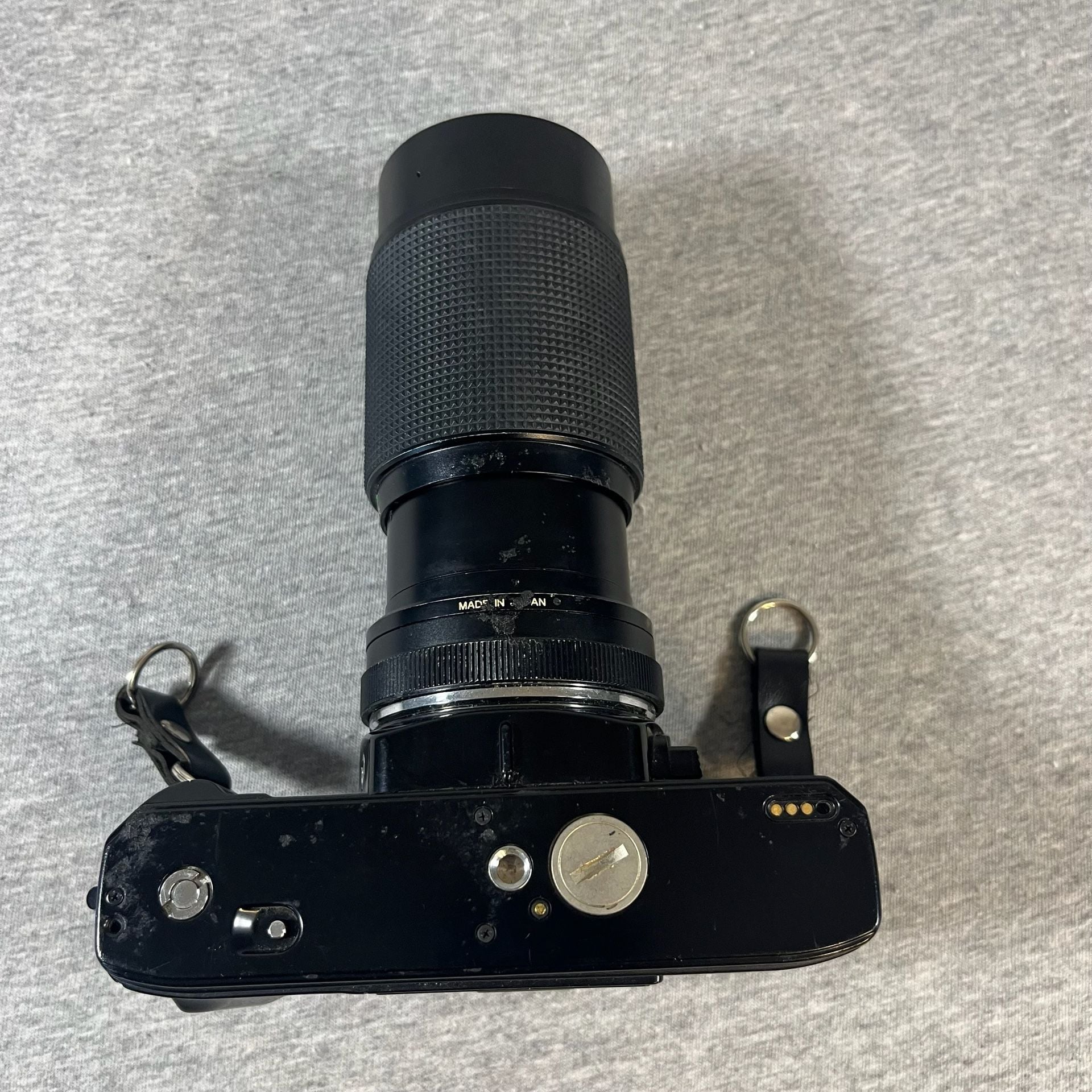 Minolta X-700 35mm SLR Film Camera with 80-200 mm Macro Focusing Zoom Lens 4
