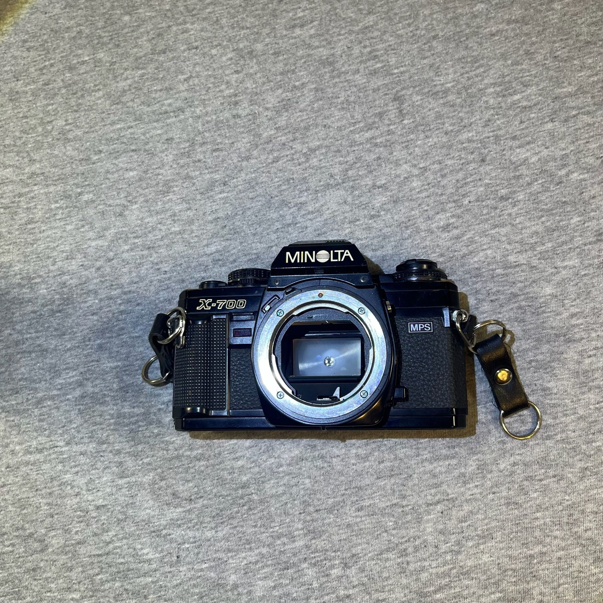 Minolta X-700 35mm SLR Film Camera with 80-200 mm Macro Focusing Zoom Lens 5