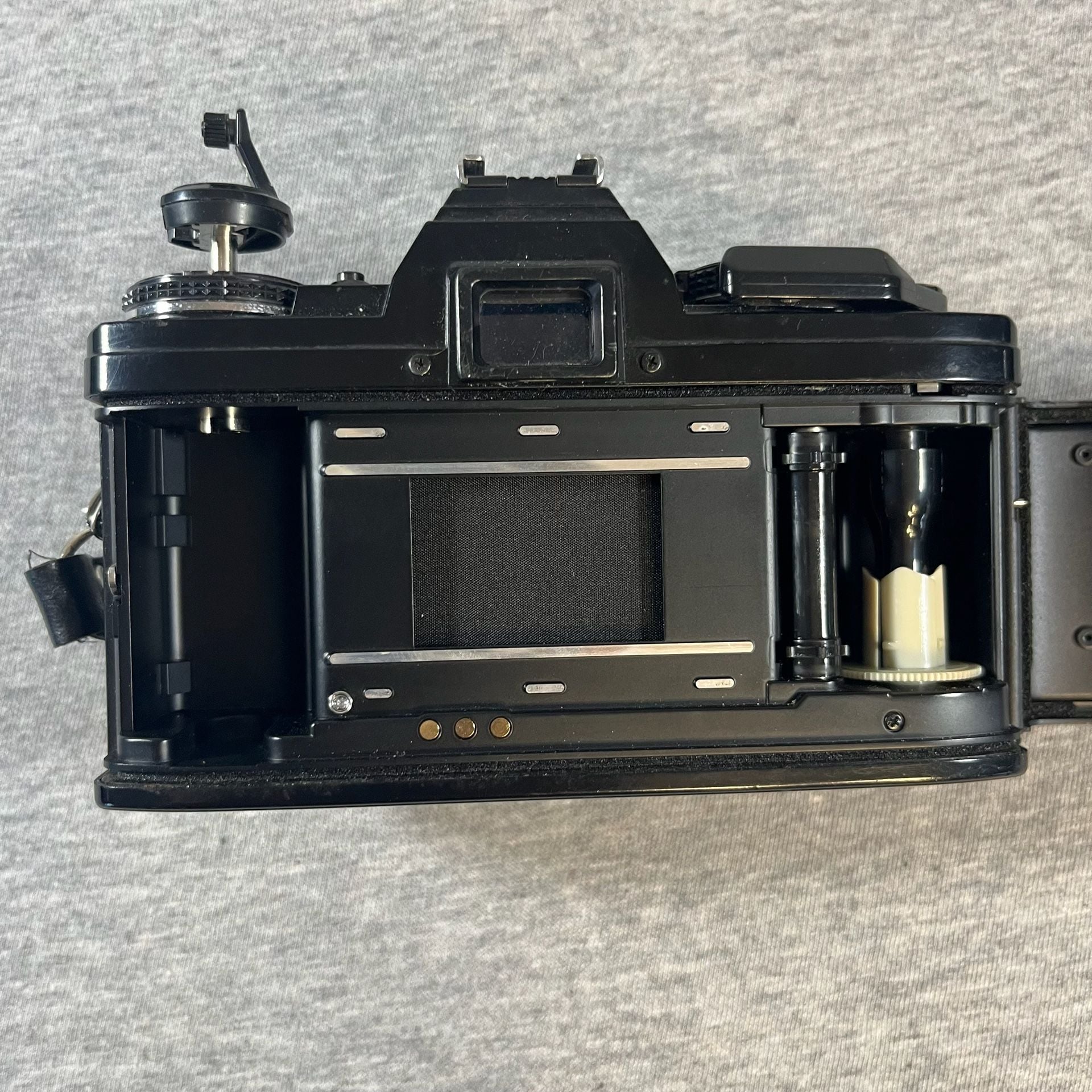 Minolta X-700 35mm SLR Film Camera with 80-200 mm Macro Focusing Zoom Lens 6