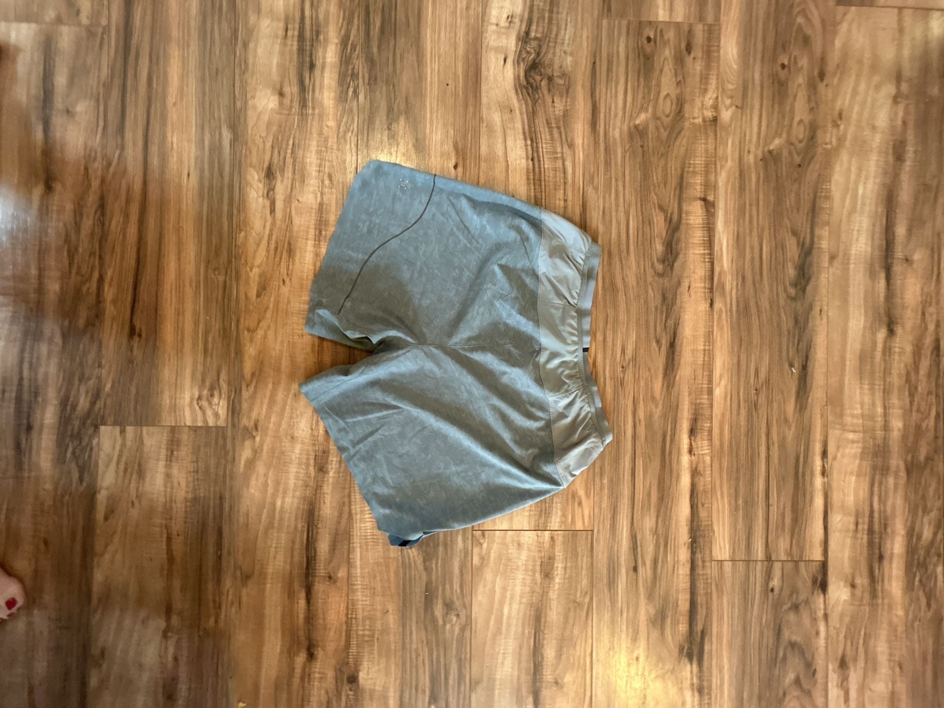 Lululemon Athletic Shorts Size M Gray 4