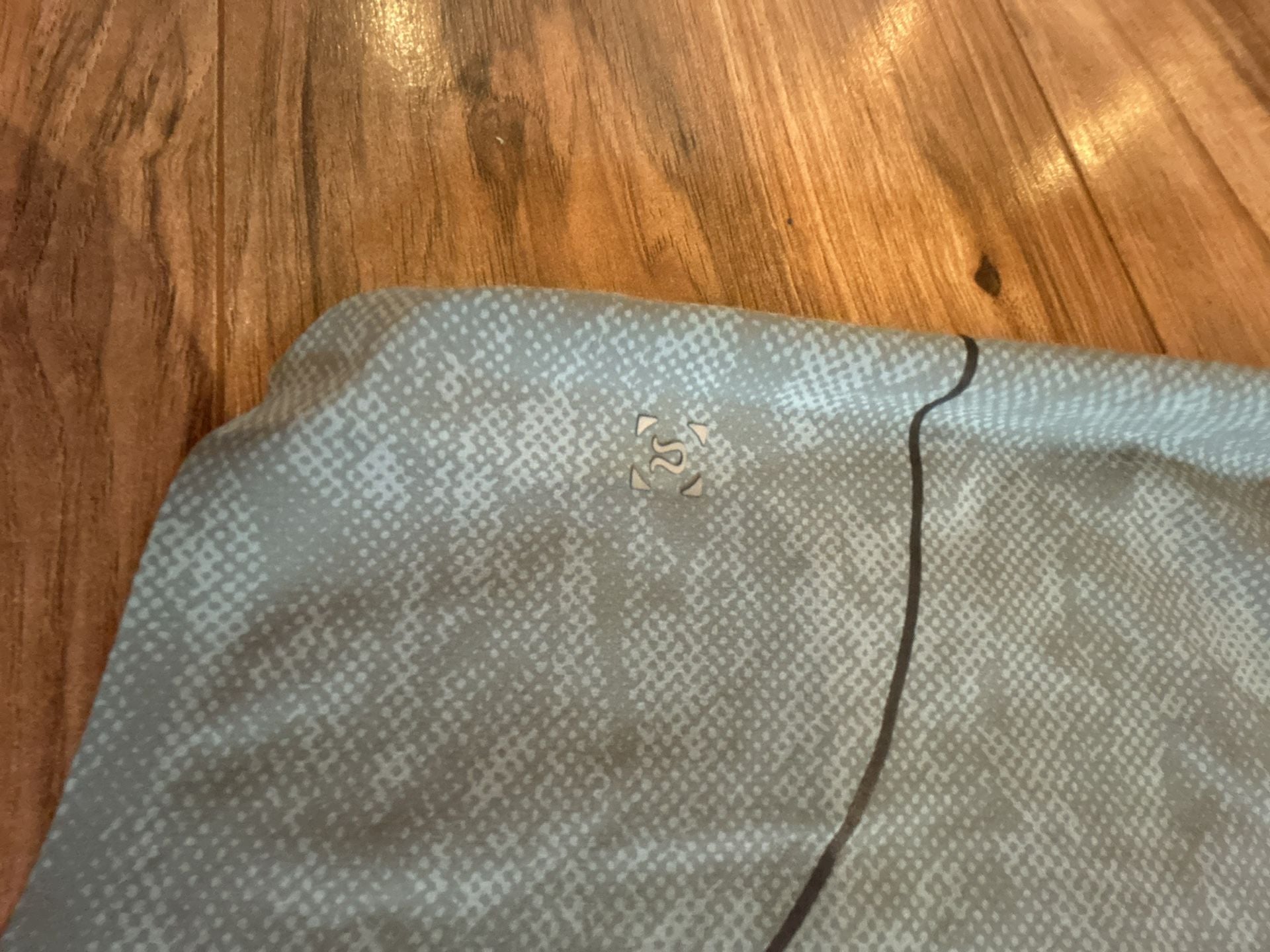 Lululemon Athletic Shorts Size M Gray 5