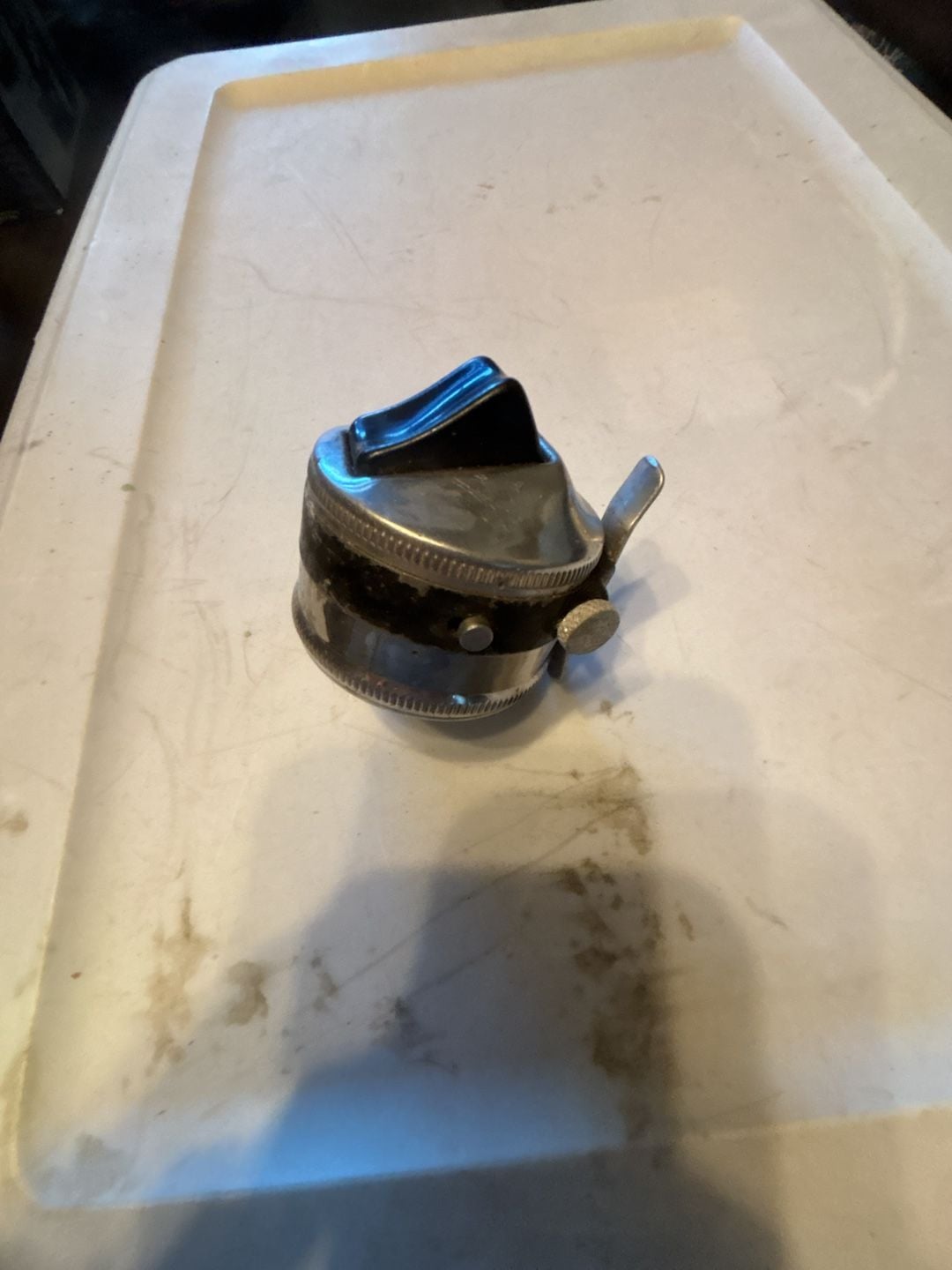 Zebco 33 Spincast Fishing Reel Metal Foot Made in USA not tested 4