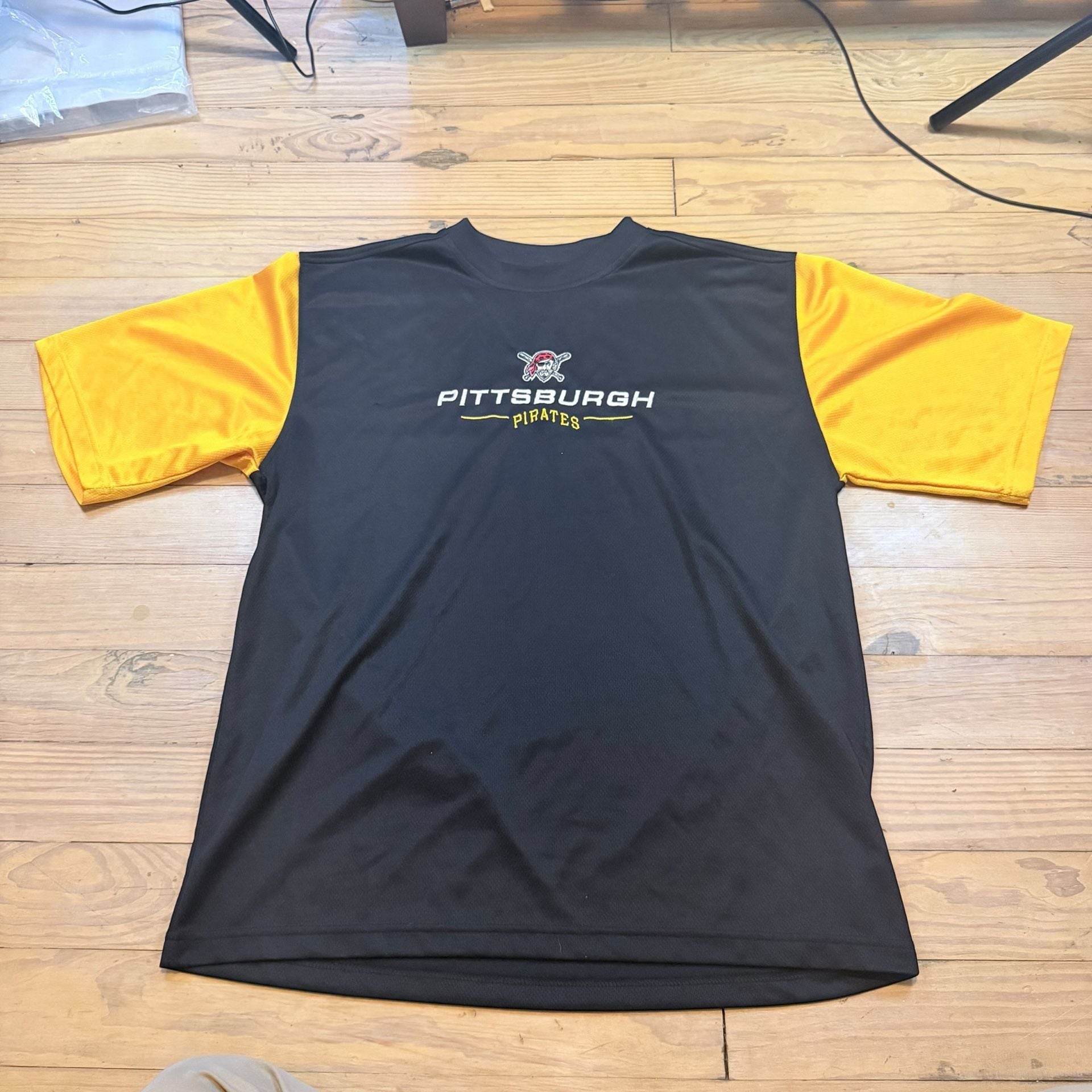 Pittsburgh Pirates T-Shirt Black Yellow Short Sleeve Athletic 4