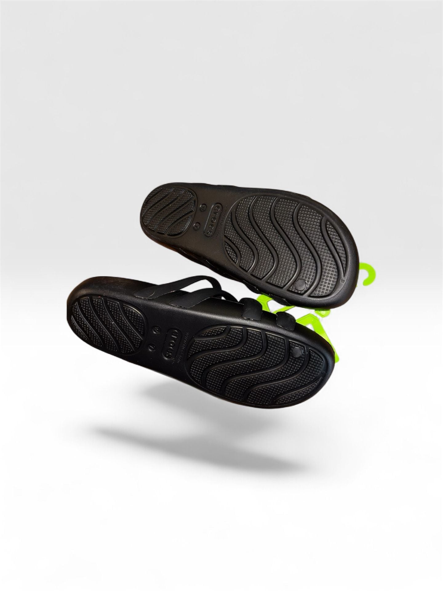 Crocs Splash Strappy Sandals Size W7 Black New with Tags 5