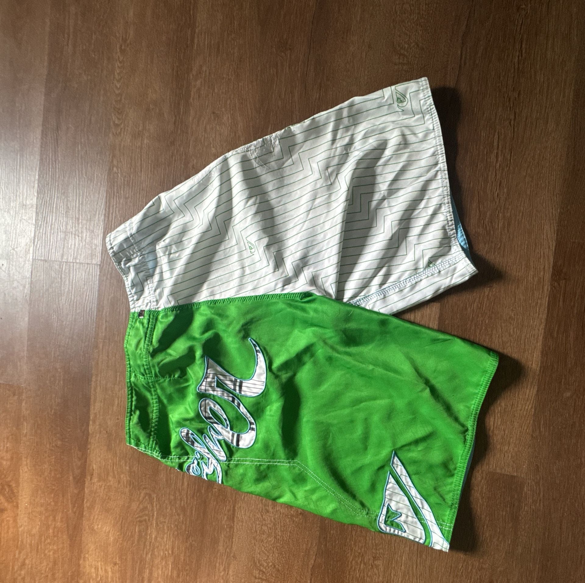 Quiksilver Board Shorts Green White Geometric Surf Swim Trunks 3