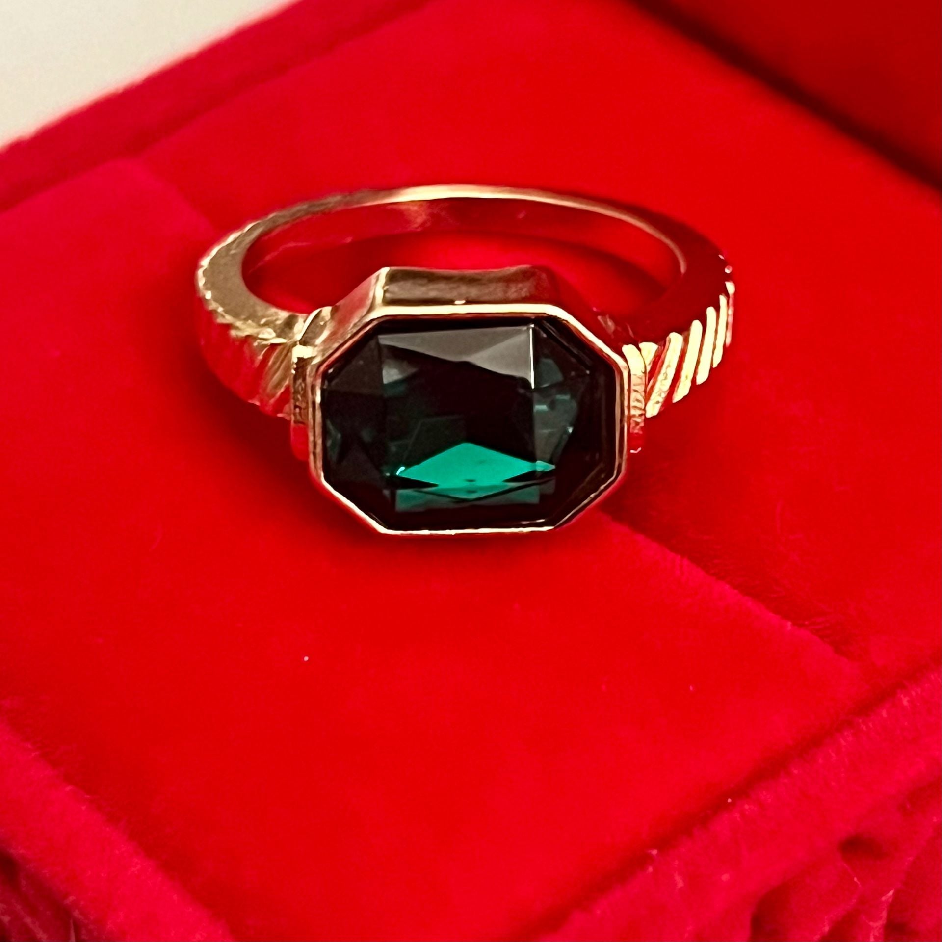 Gold Tone Emerald Cut Green Gemstone Statement Ring Size 7 4
