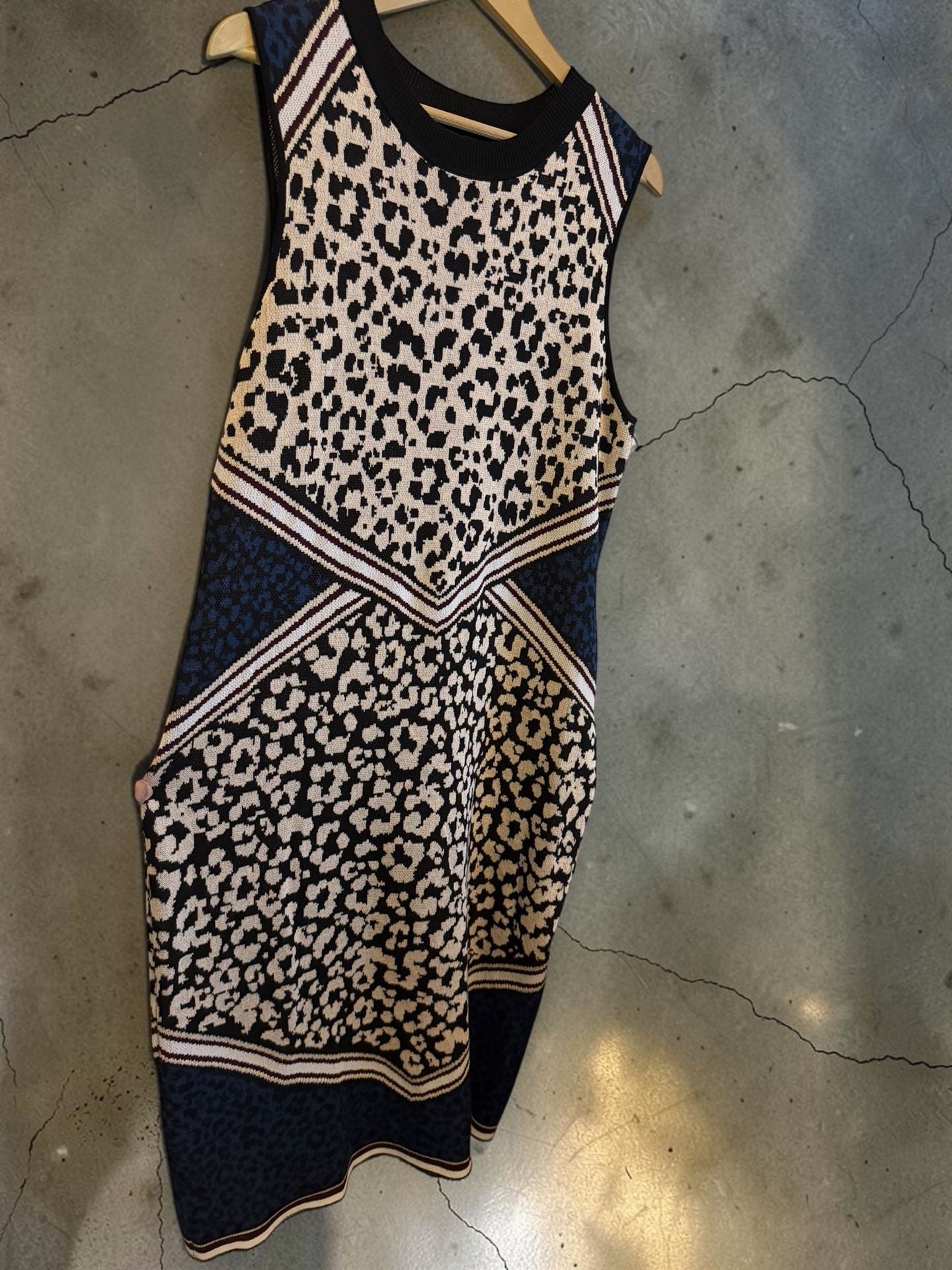 Vince Camuto Animal Print Sweater Dress Size XL Sleeveless Knit 2