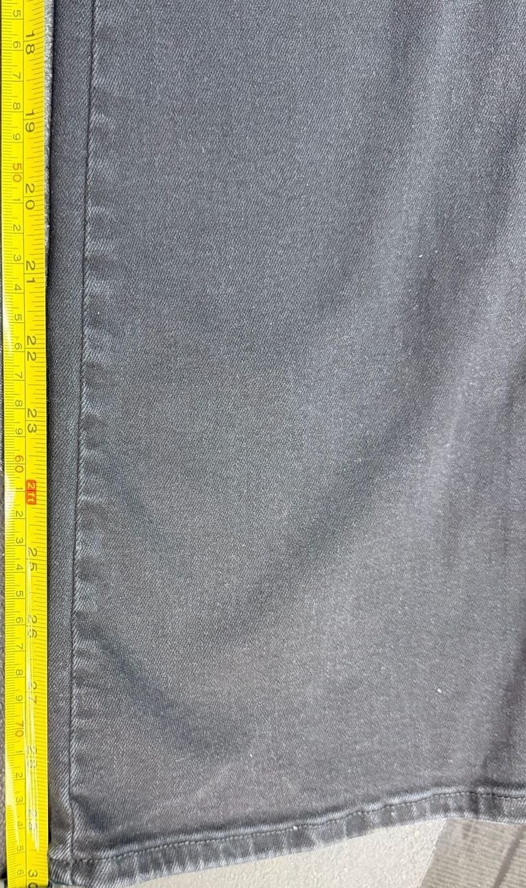Travel no hardware comfy FRAME Flare Jeans Black Washed Denim 7