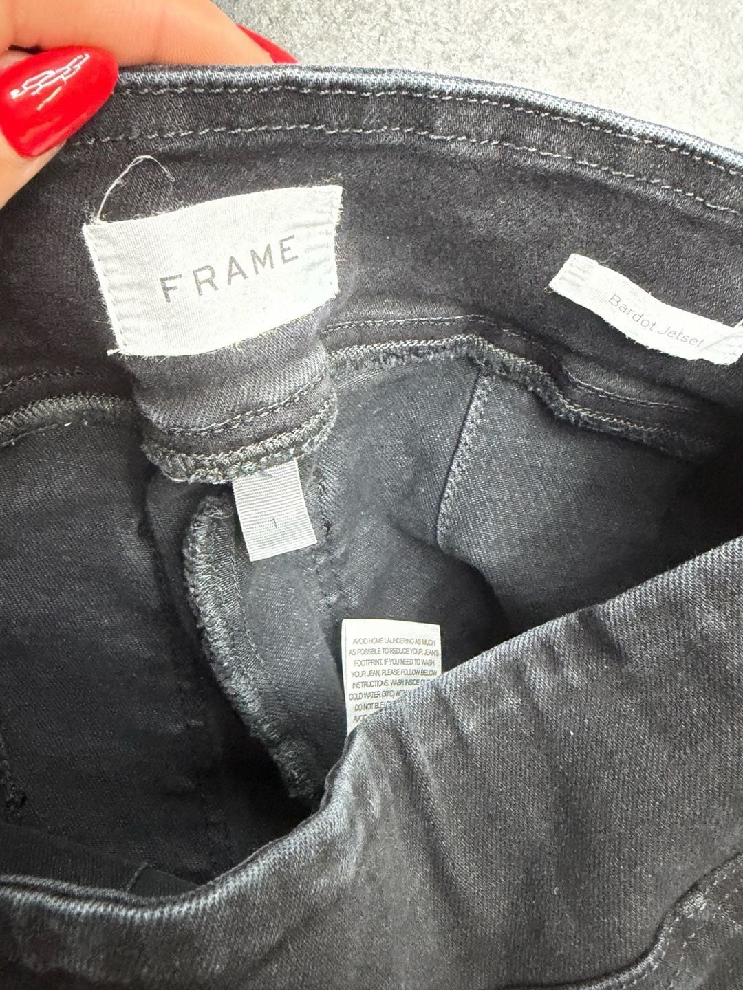 Travel no hardware comfy FRAME Flare Jeans Black Washed Denim 8