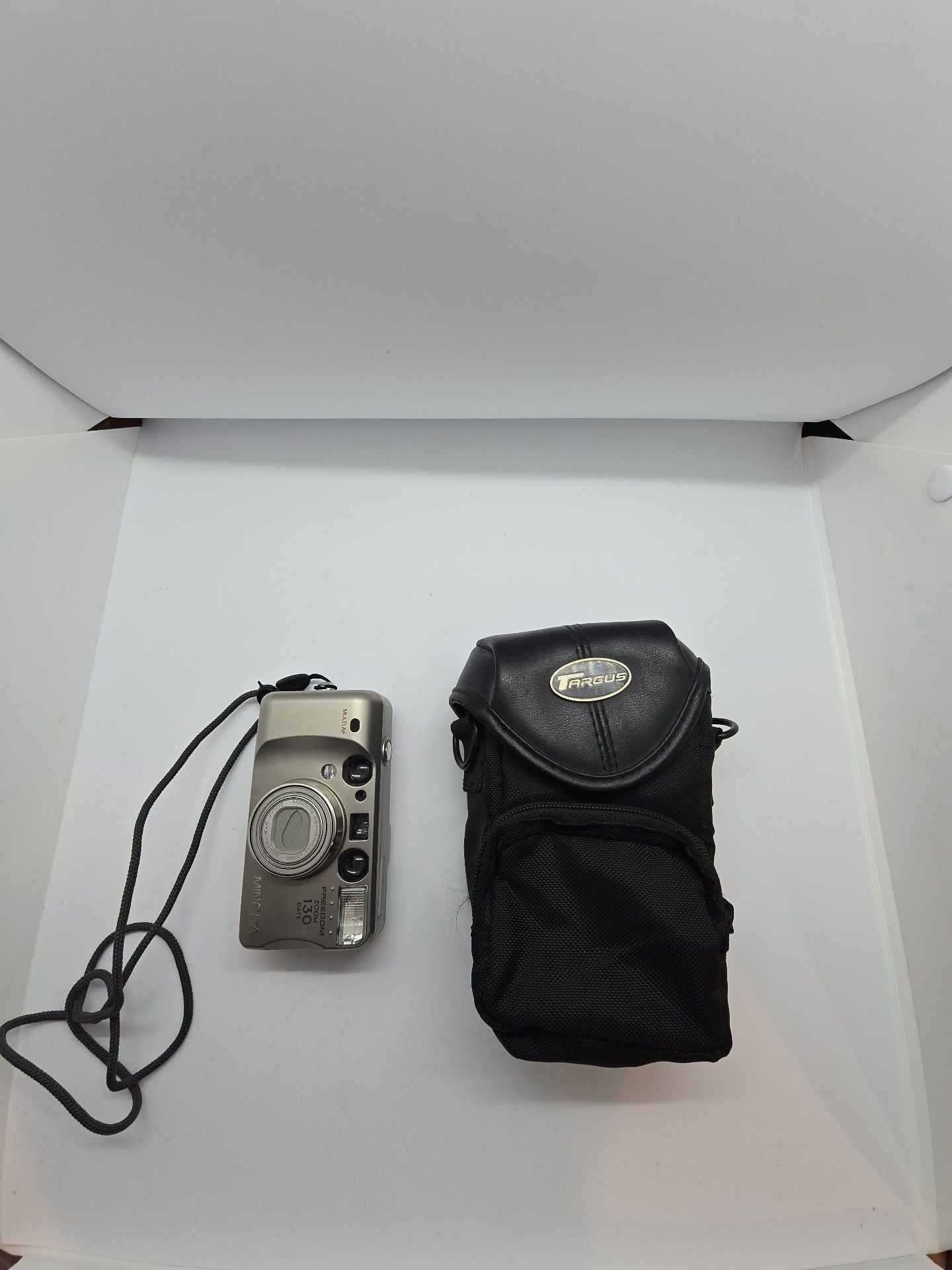 Minolta Freedom Zoom 130 Date 35mm Film Camera 7