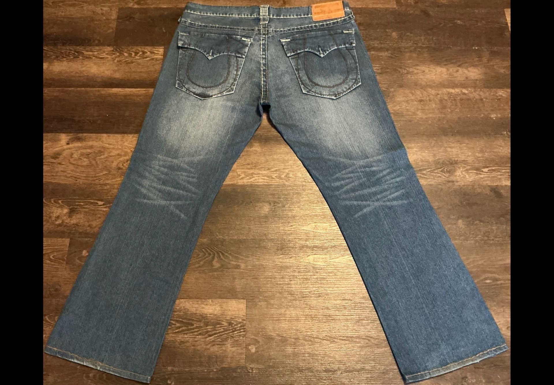 True Religion Billy Super T World Tour Bootcut Jeans – Medium Wash 7
